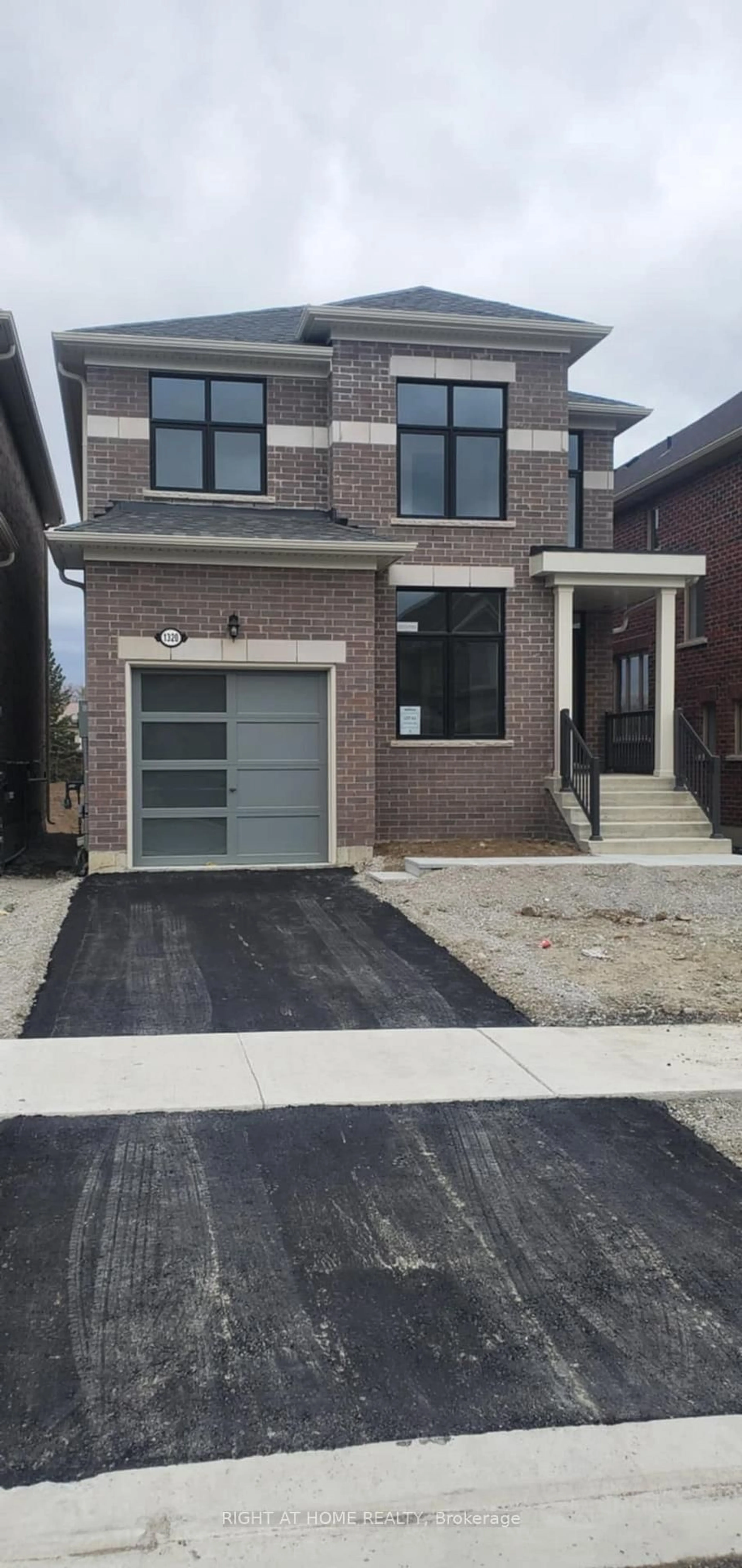 Home with brick exterior material, street for 1320 Davis Loop, Innisfil Ontario L0L 1W0