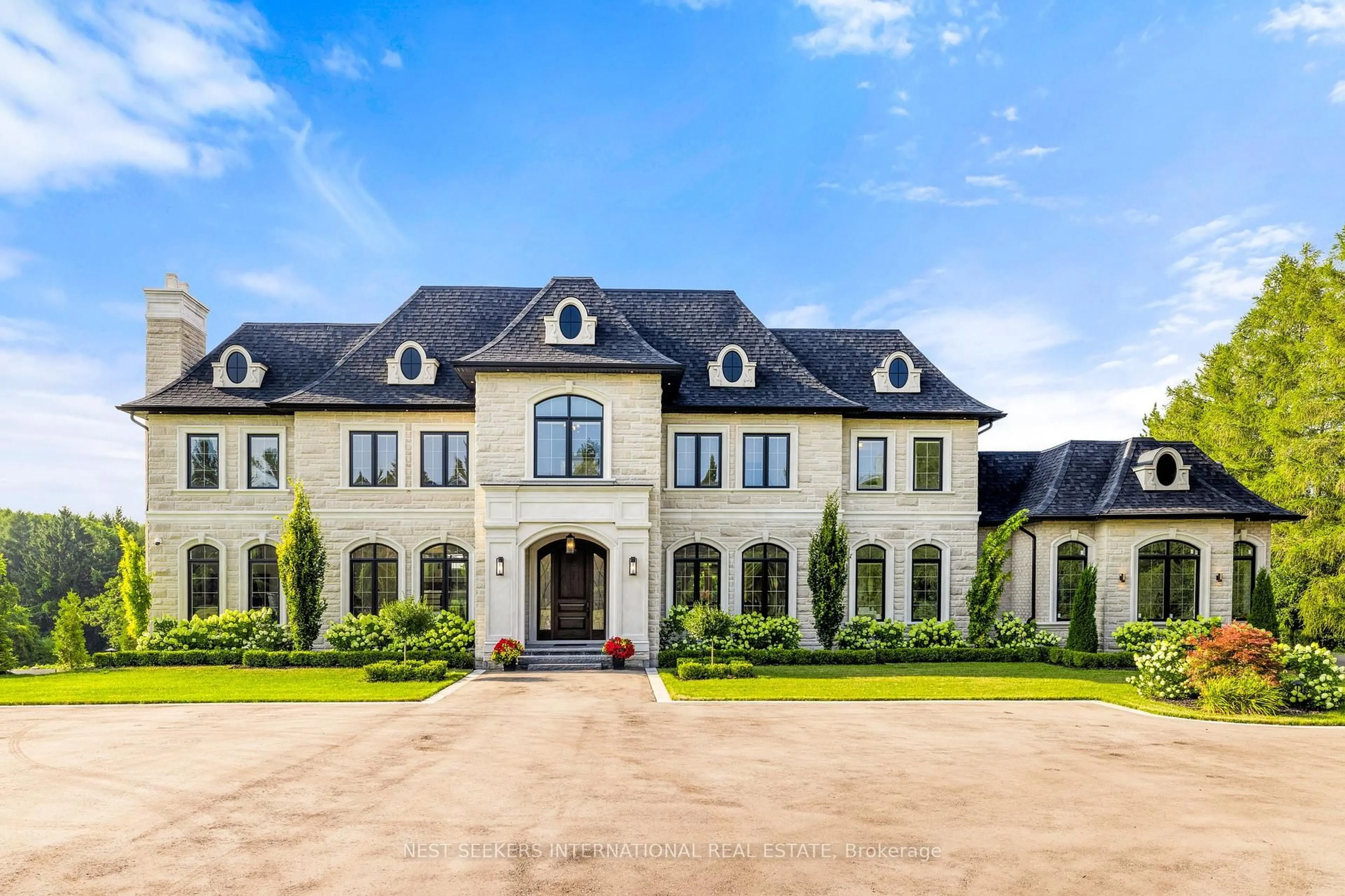 Home with brick exterior material, unknown for 920 18TH Sdrd, King Ontario L7B 1K5