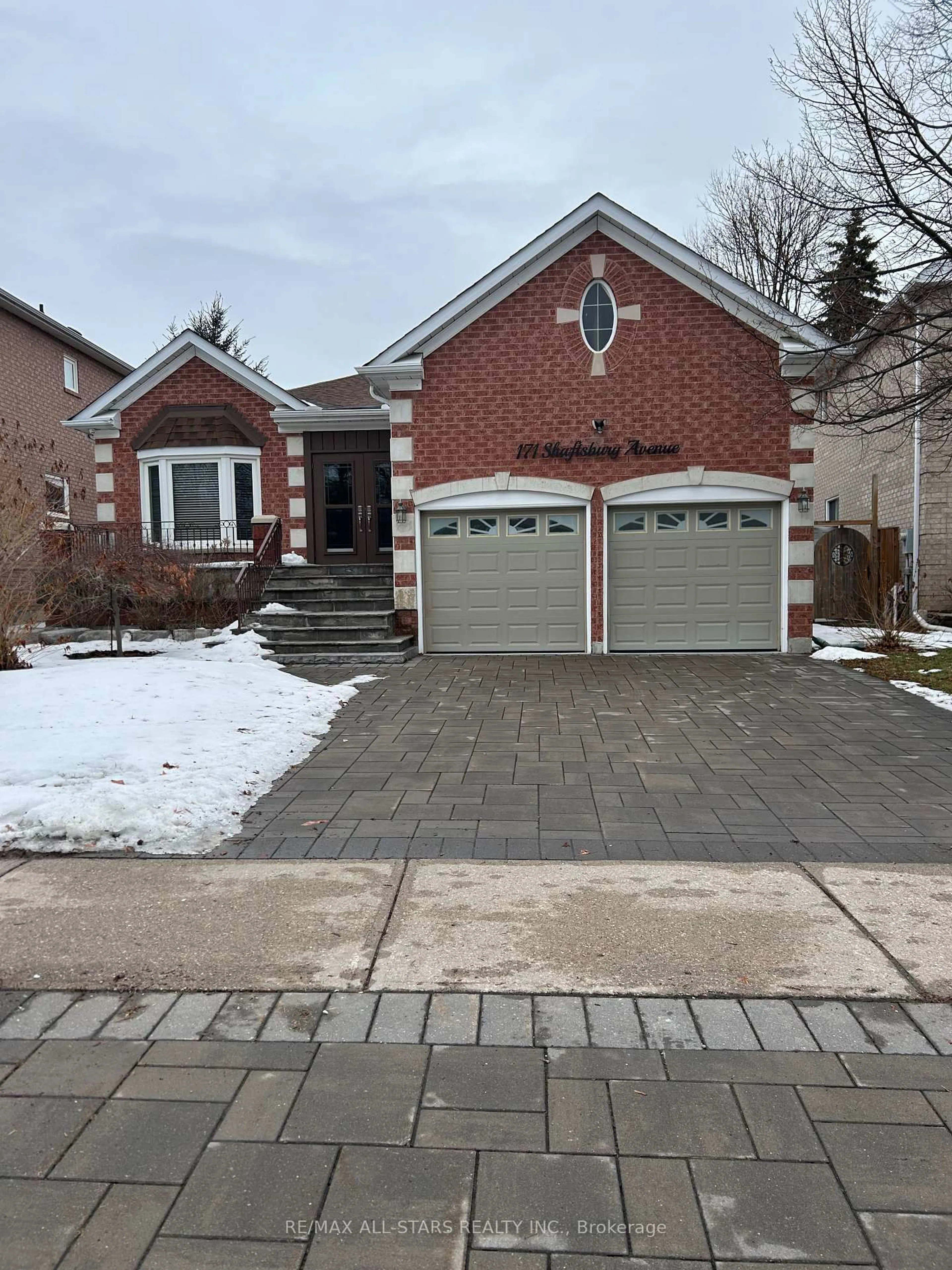 Home with brick exterior material, street for 171 Shaftsbury Ave, Richmond Hill Ontario L4C 0G2