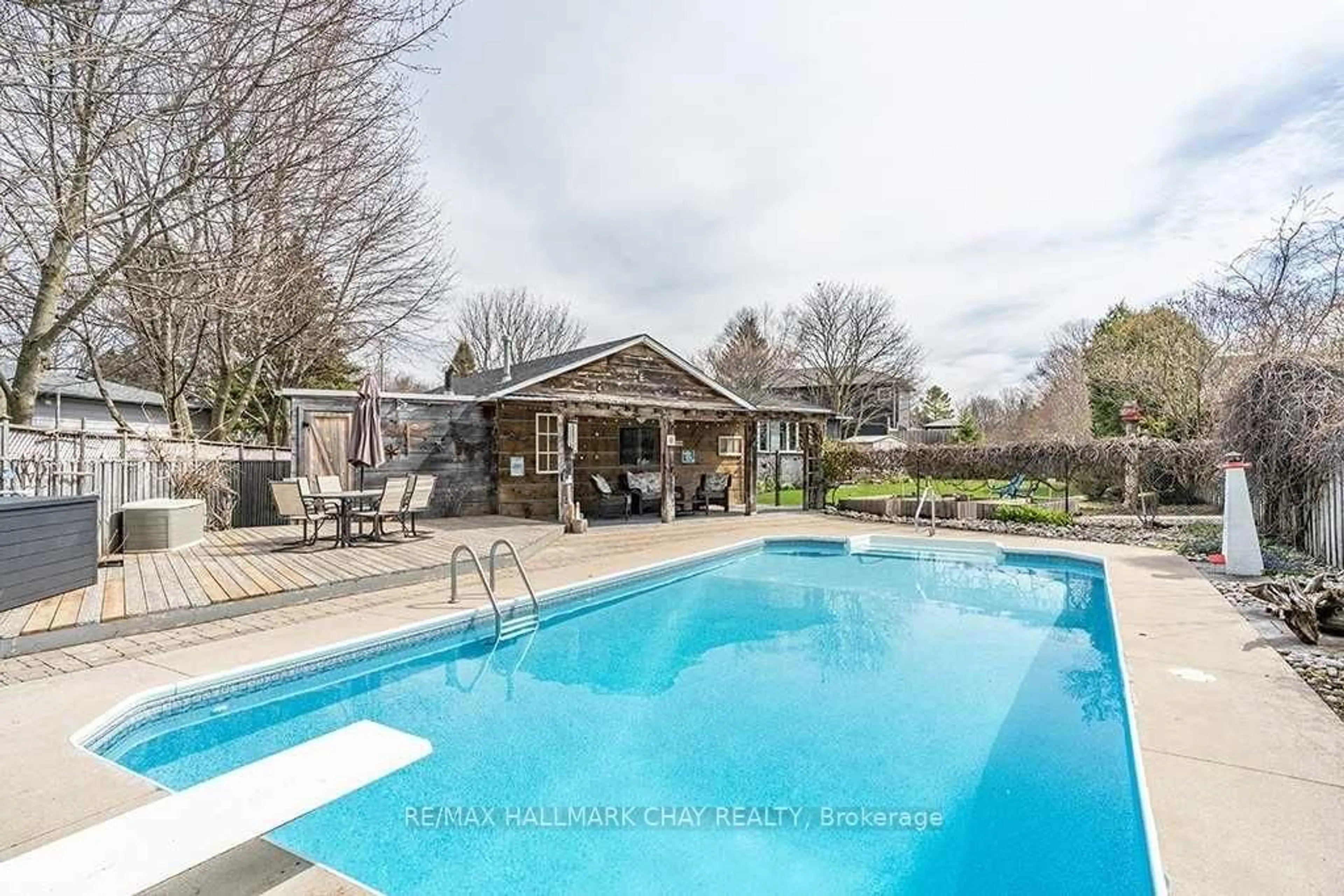 Pool for 209 Newholme Circ, Innisfil Ontario L9S 1E9