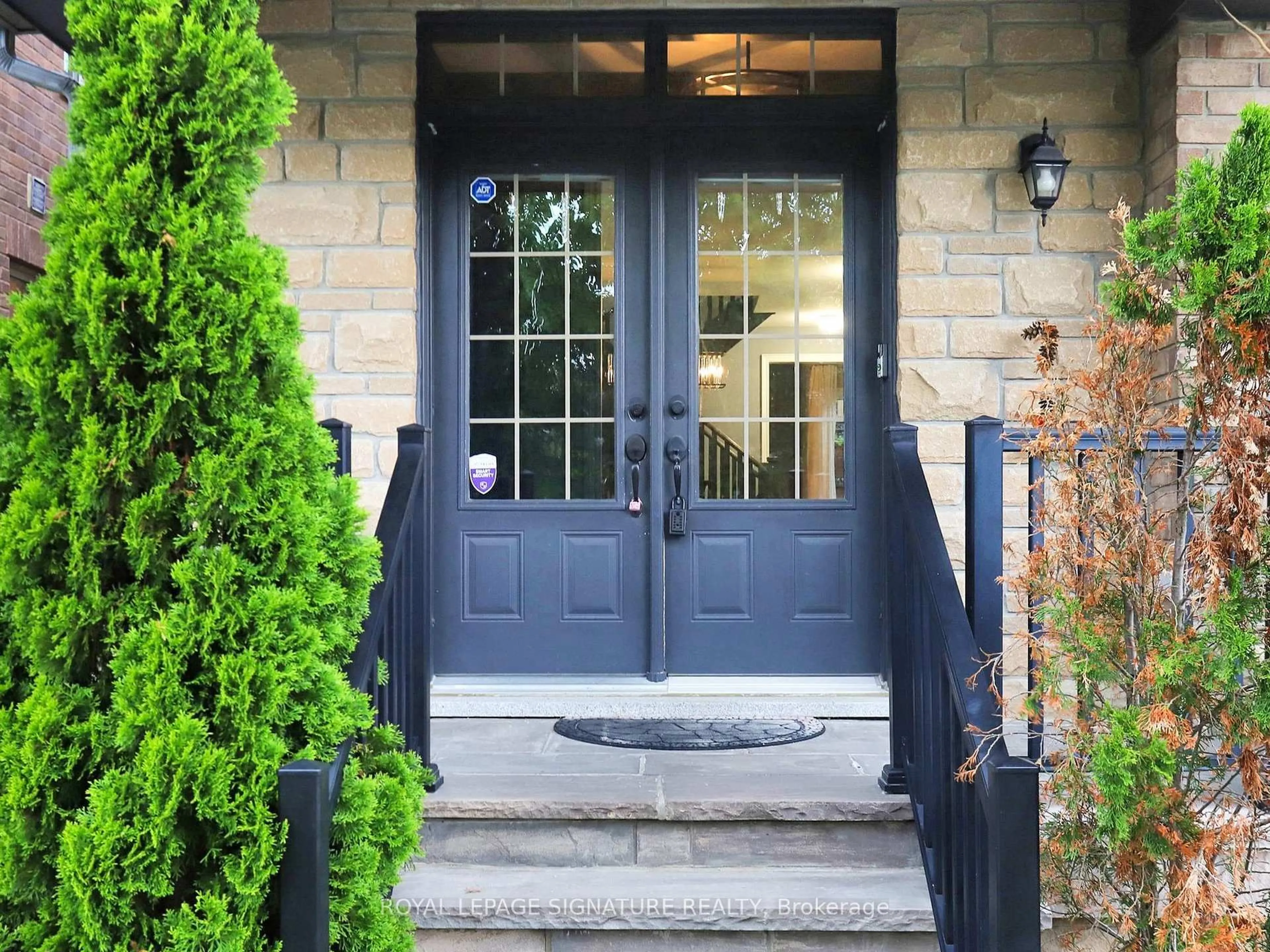 Indoor entryway for 46 Kincardine St, Vaughan Ontario L4H 4H7