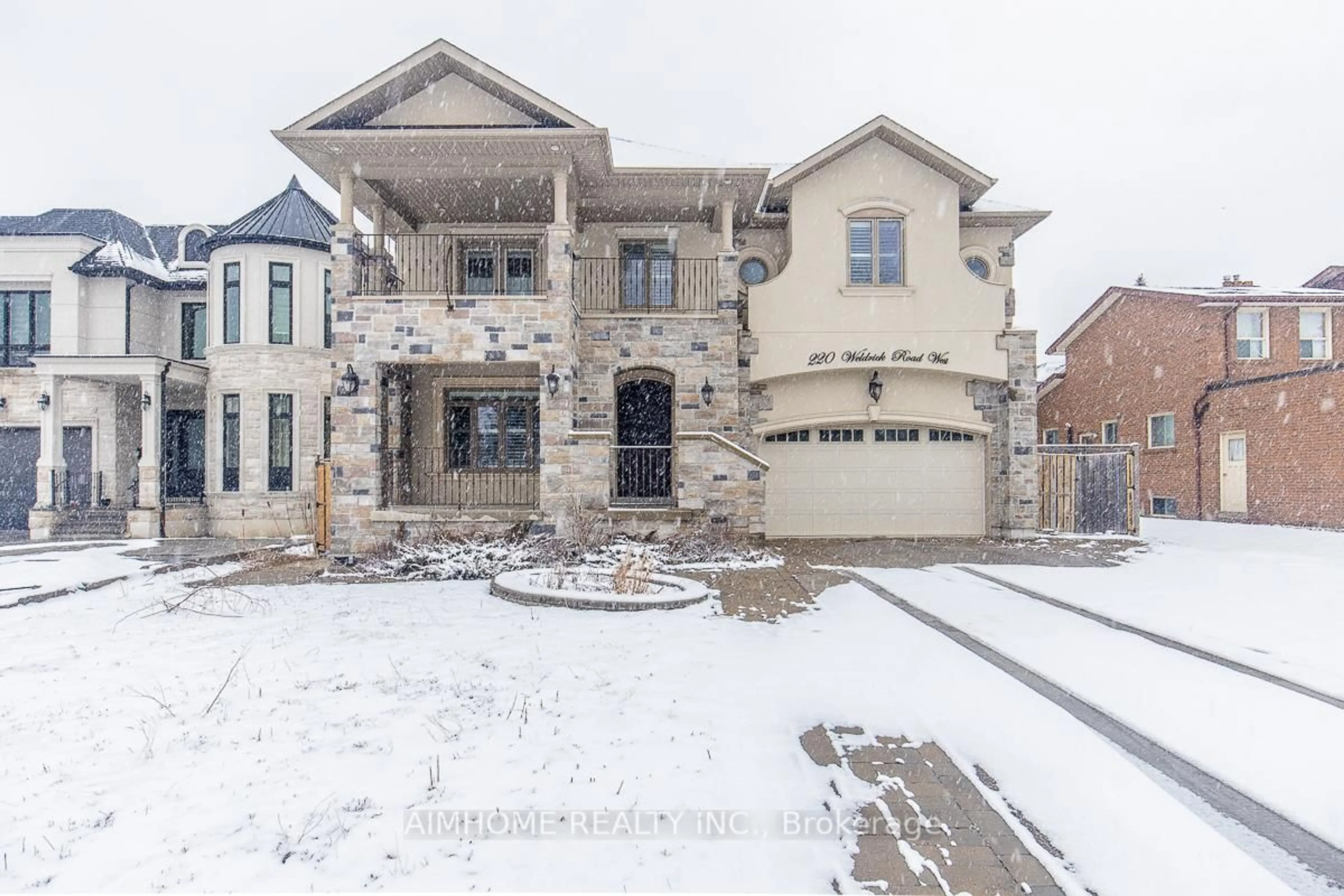 Home with brick exterior material, street for 220 Weldrick Rd, Richmond Hill Ontario L4C 3V3
