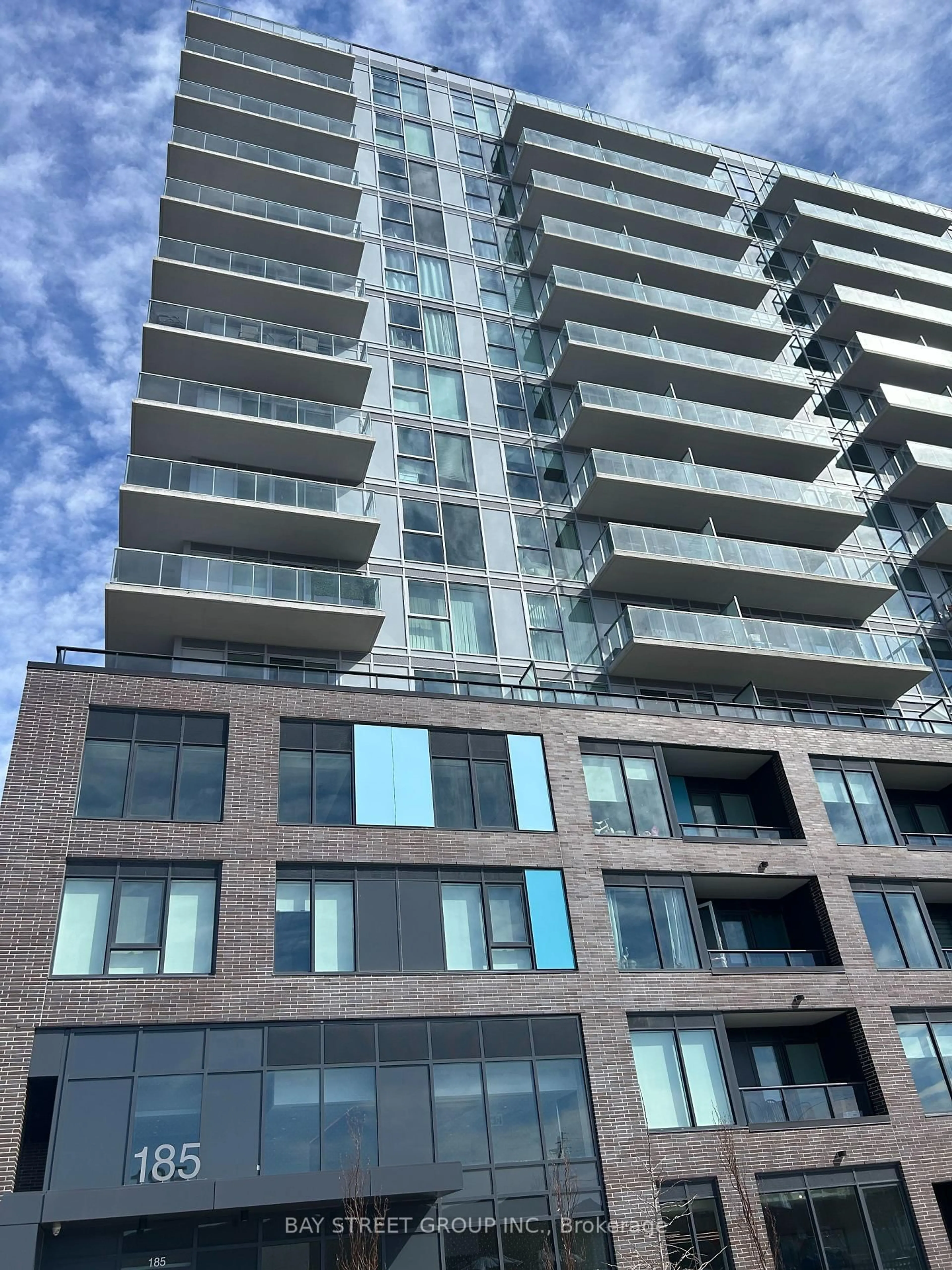 Unknown for 185 Deerfield Dr, Newmarket Ontario L3Y 0G7