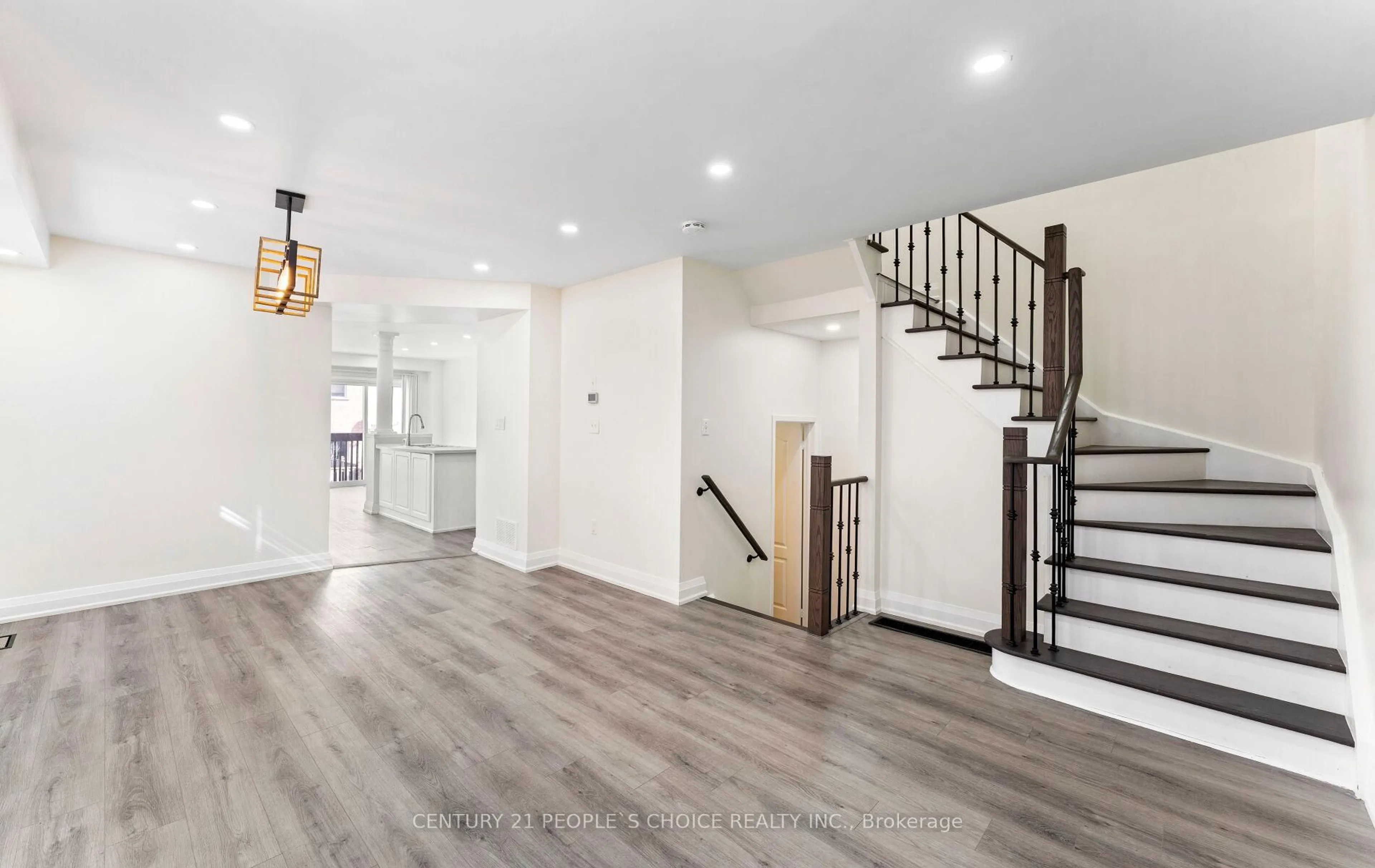 Indoor entryway for 21 Casabel Dr, Vaughan Ontario L6A 3M5