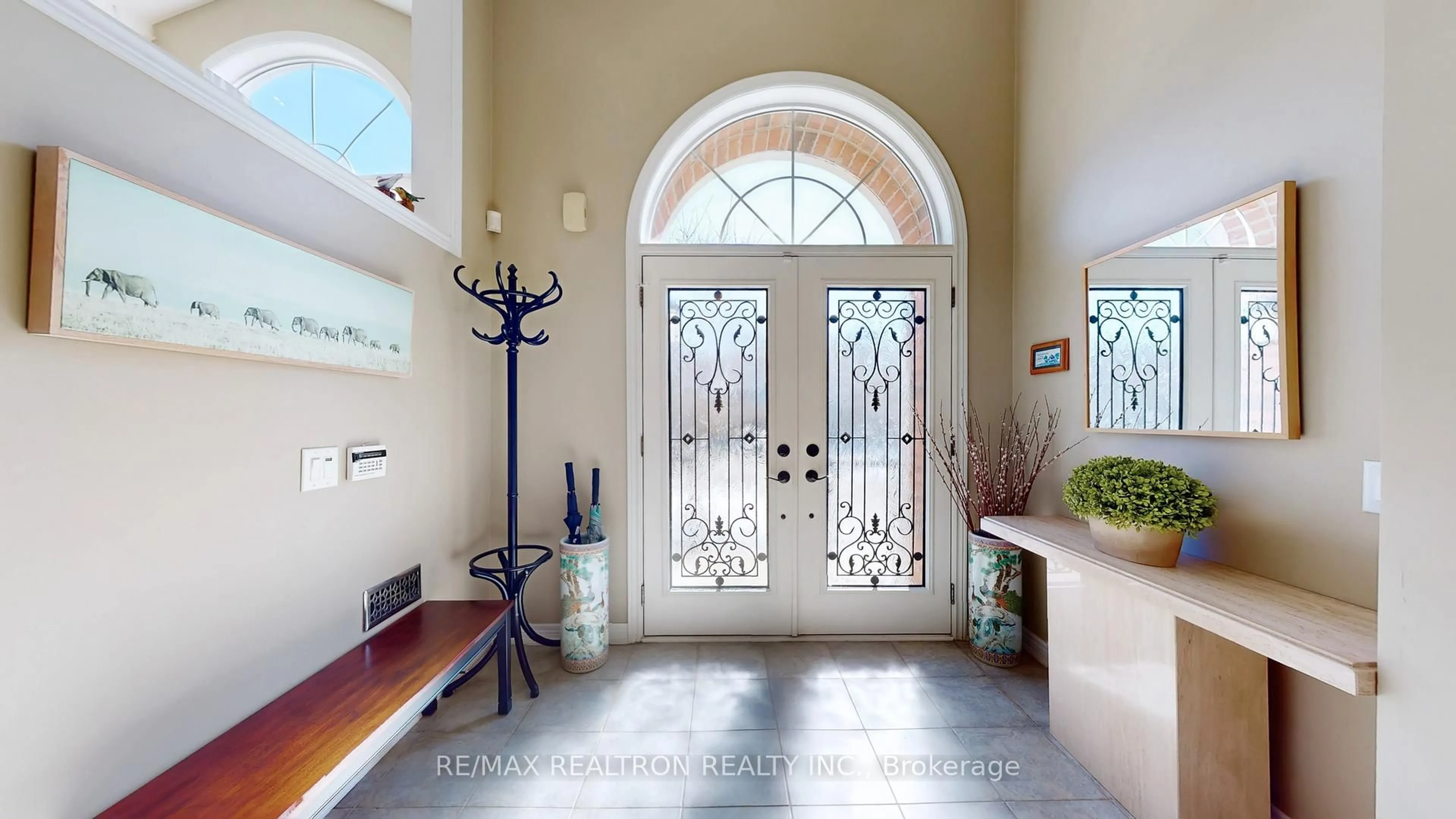 Indoor entryway for 73 Brass Dr, Richmond Hill Ontario L4E 4T4