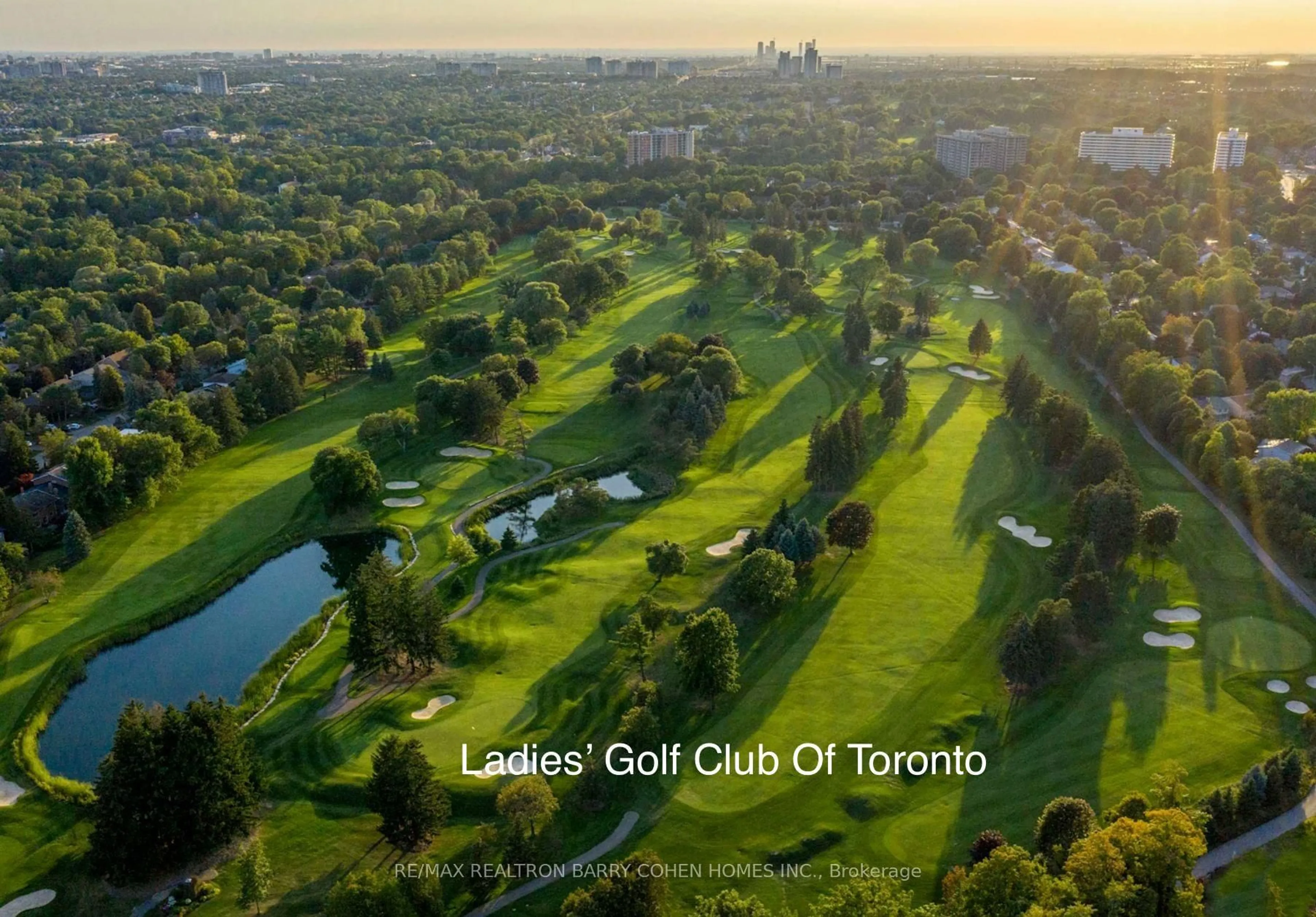 A pic from outside/outdoor area/front of a property/back of a property/a pic from drone, unknown for 399 Royal Orchard Blvd #PH22, Markham Ontario L3T 0H3