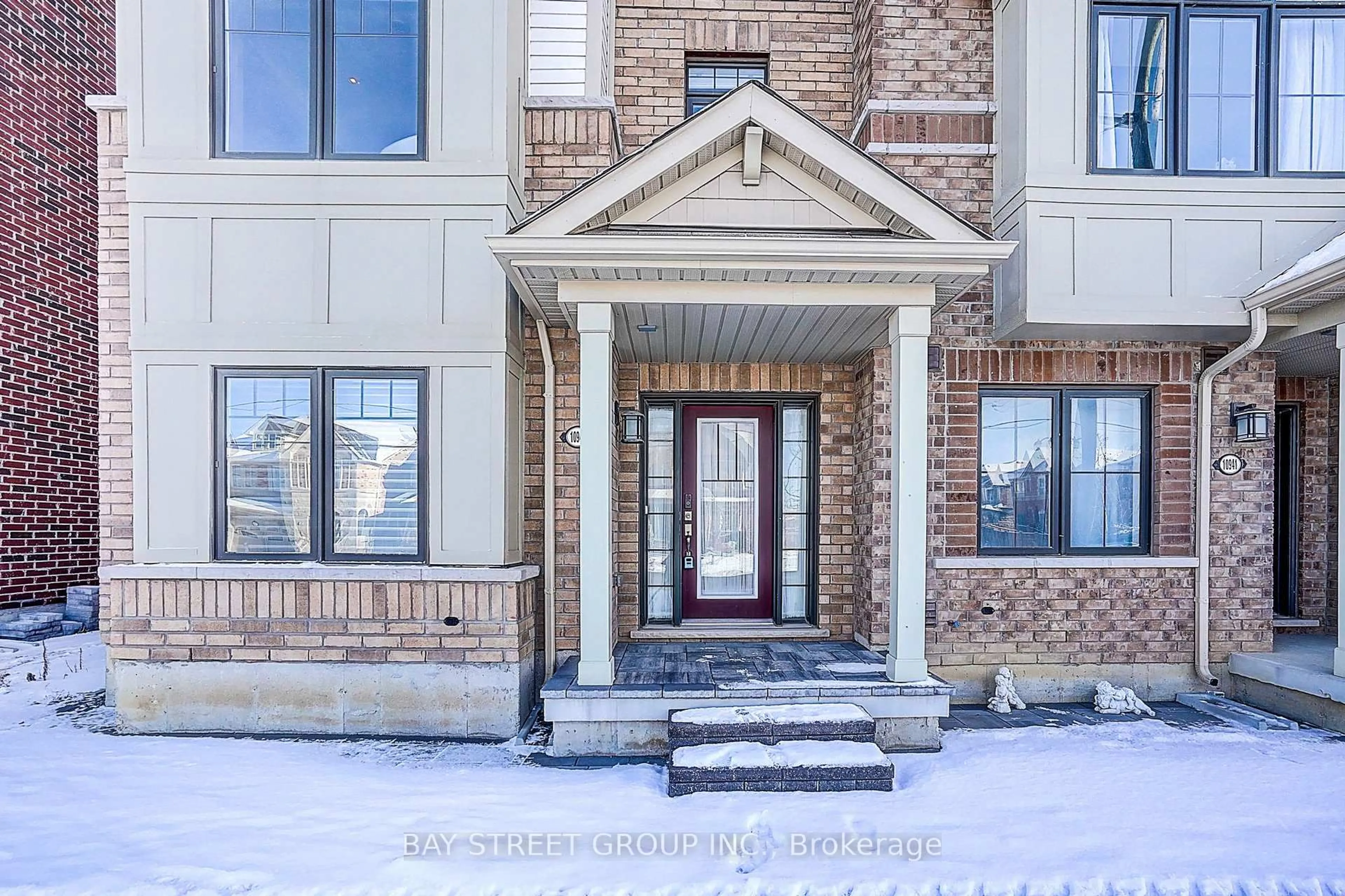 Home with brick exterior material, street for 10943 VICTORIA SQUARE Blvd, Markham Ontario L6C 0Z3