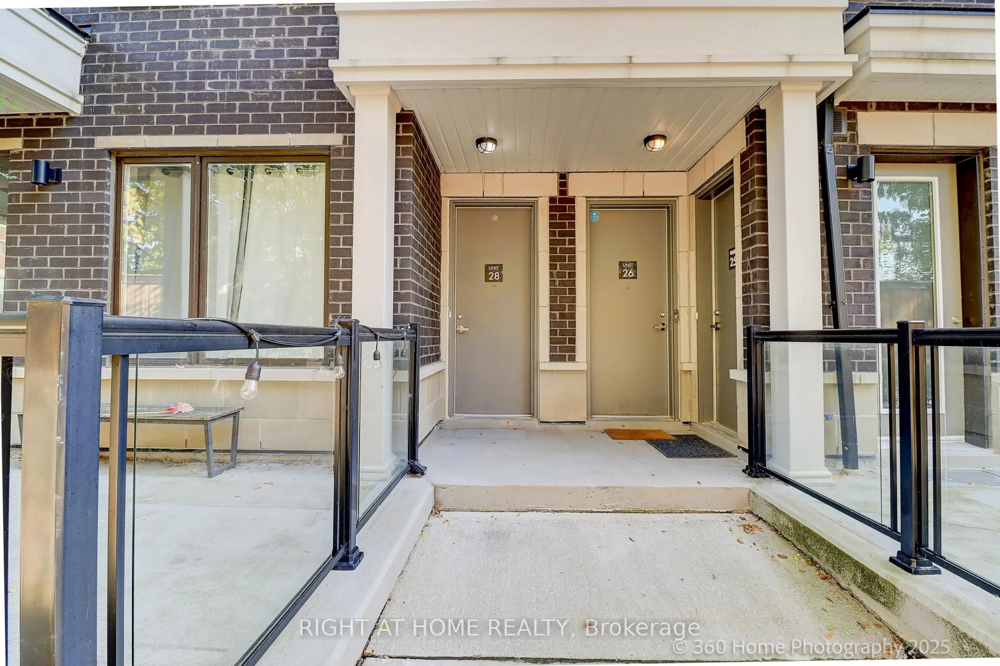 Unknown for 200 Alex Gardner Circ #28, Aurora Ontario L4G 3G5