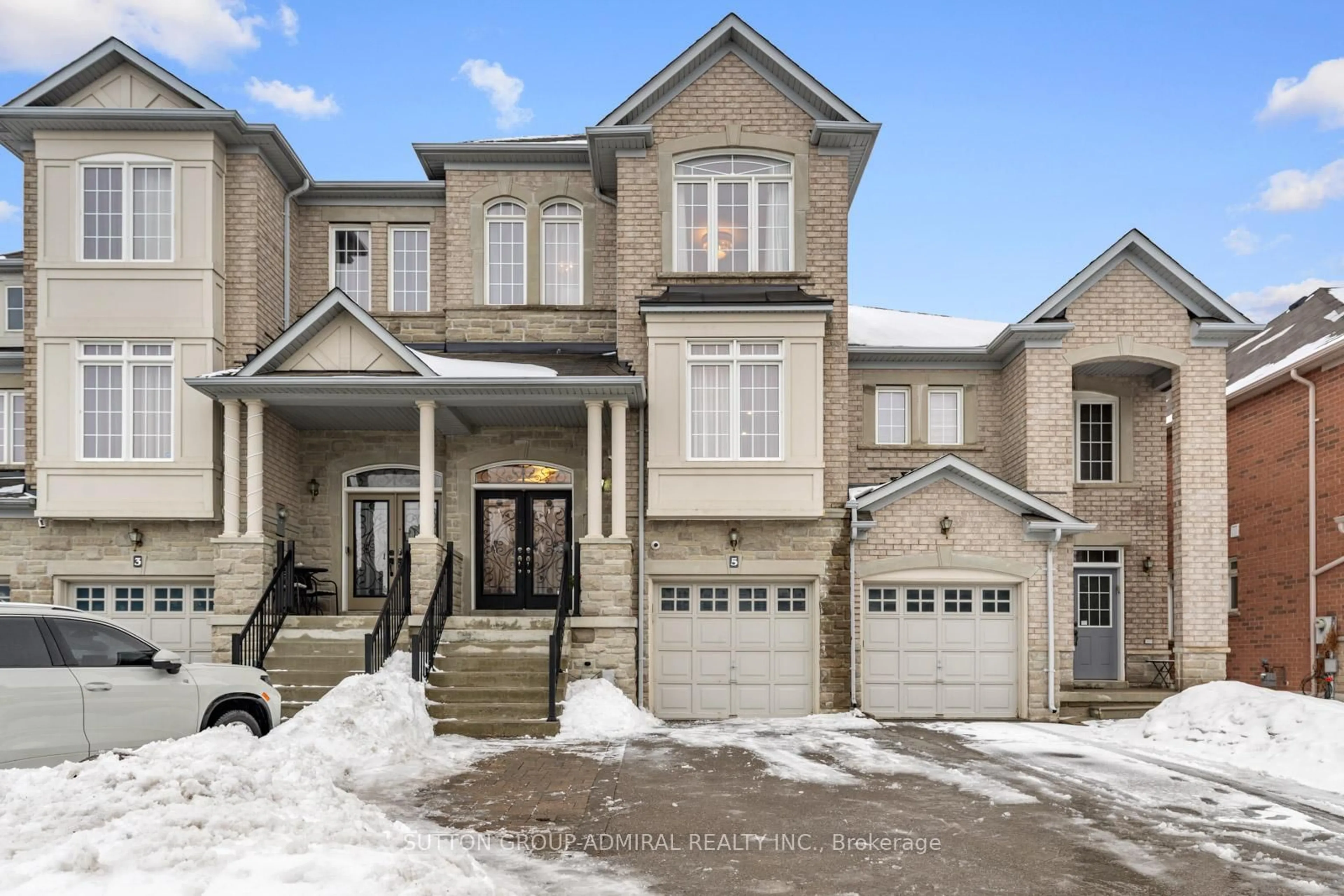 Home with brick exterior material, street for 5 Millhouse Crt, Vaughan Ontario L6A 4J4