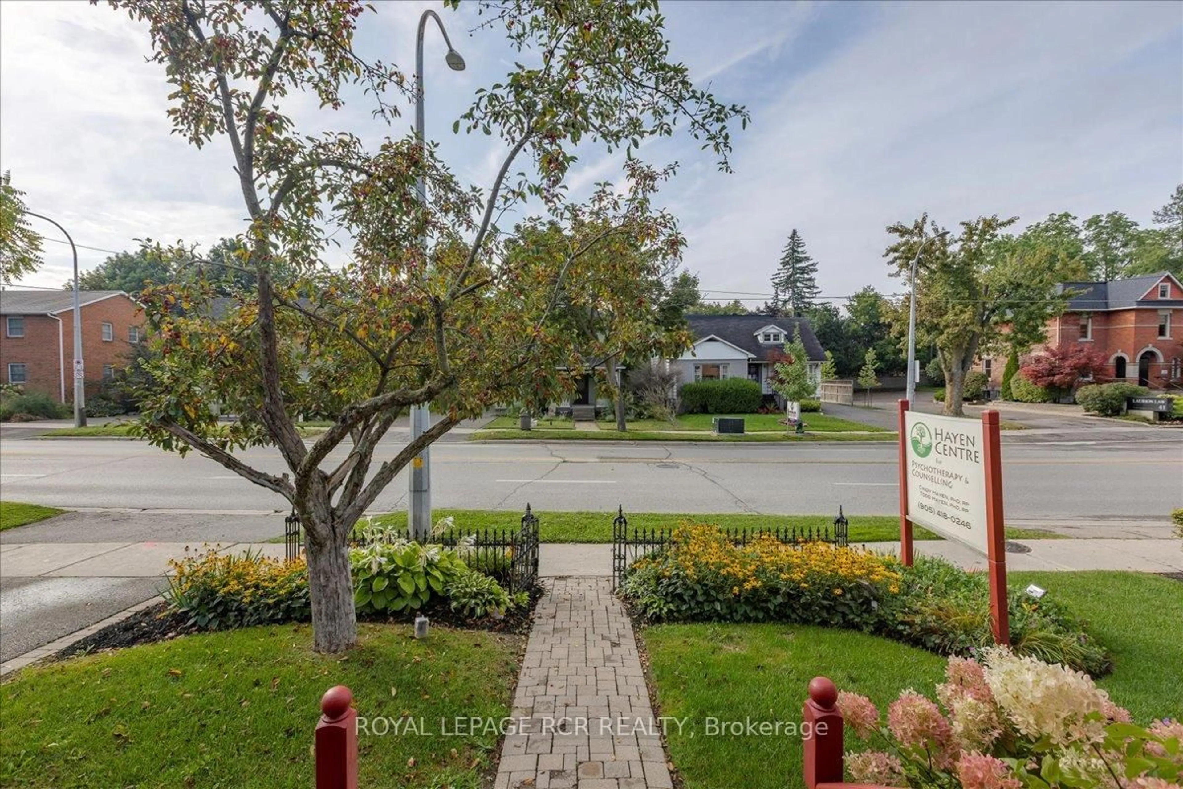 Unknown for 50 Wellington St, Aurora Ontario L4G 1H5