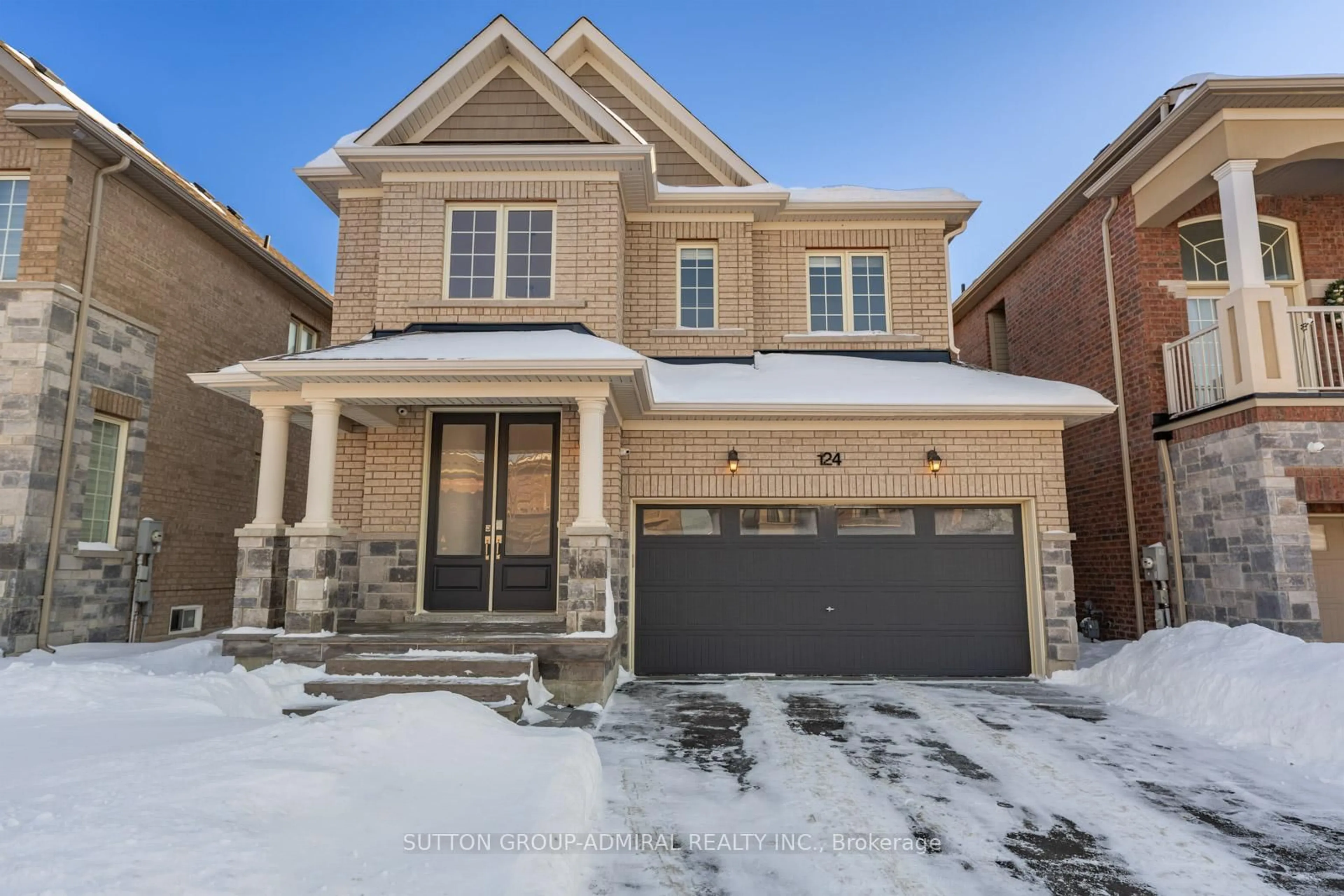 Home with brick exterior material, street for 124 Mondial Cres, East Gwillimbury Ontario L9N 0S2