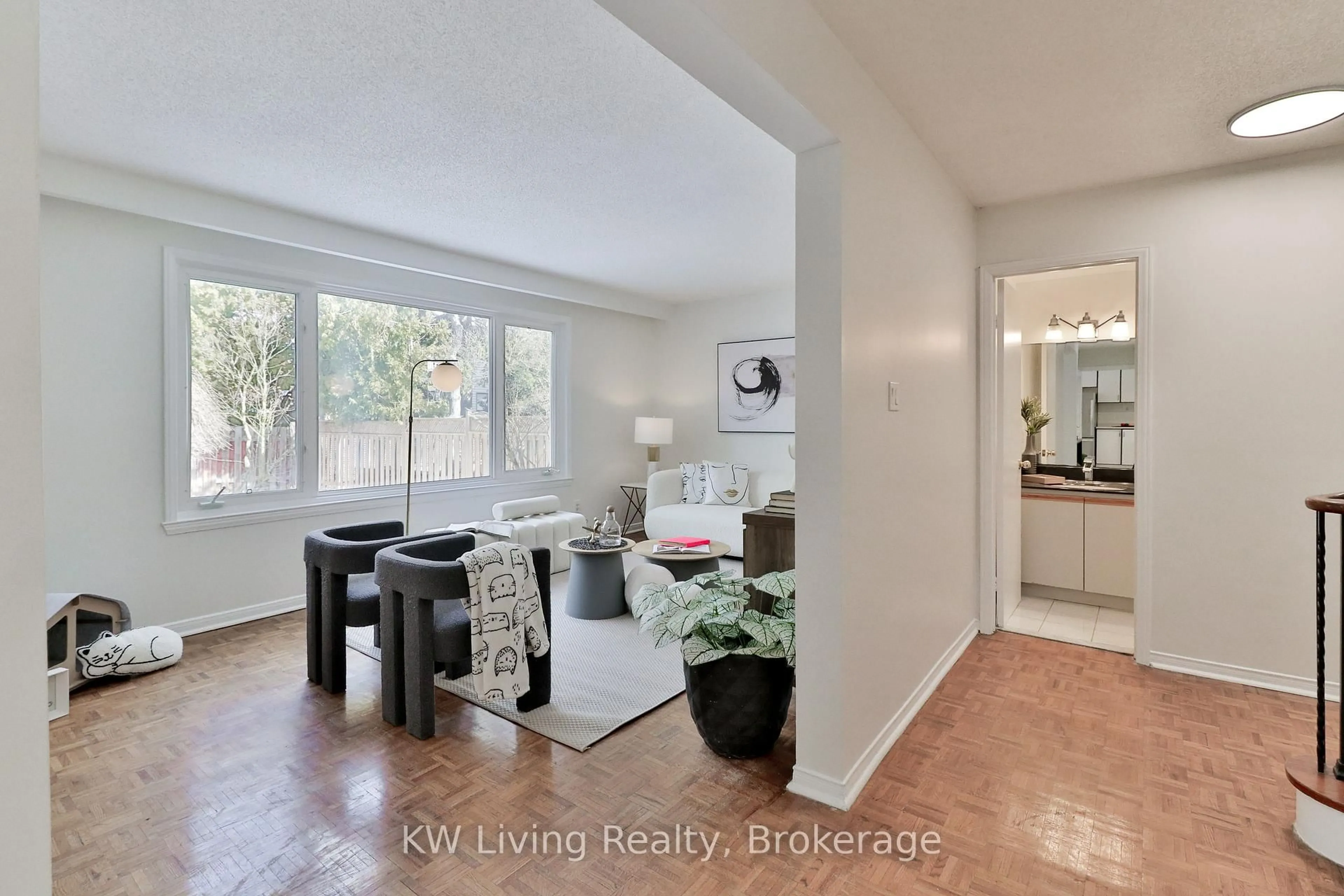 A pic of a room for 10 Liebeck Cres, Markham Ontario L3R 1Y5