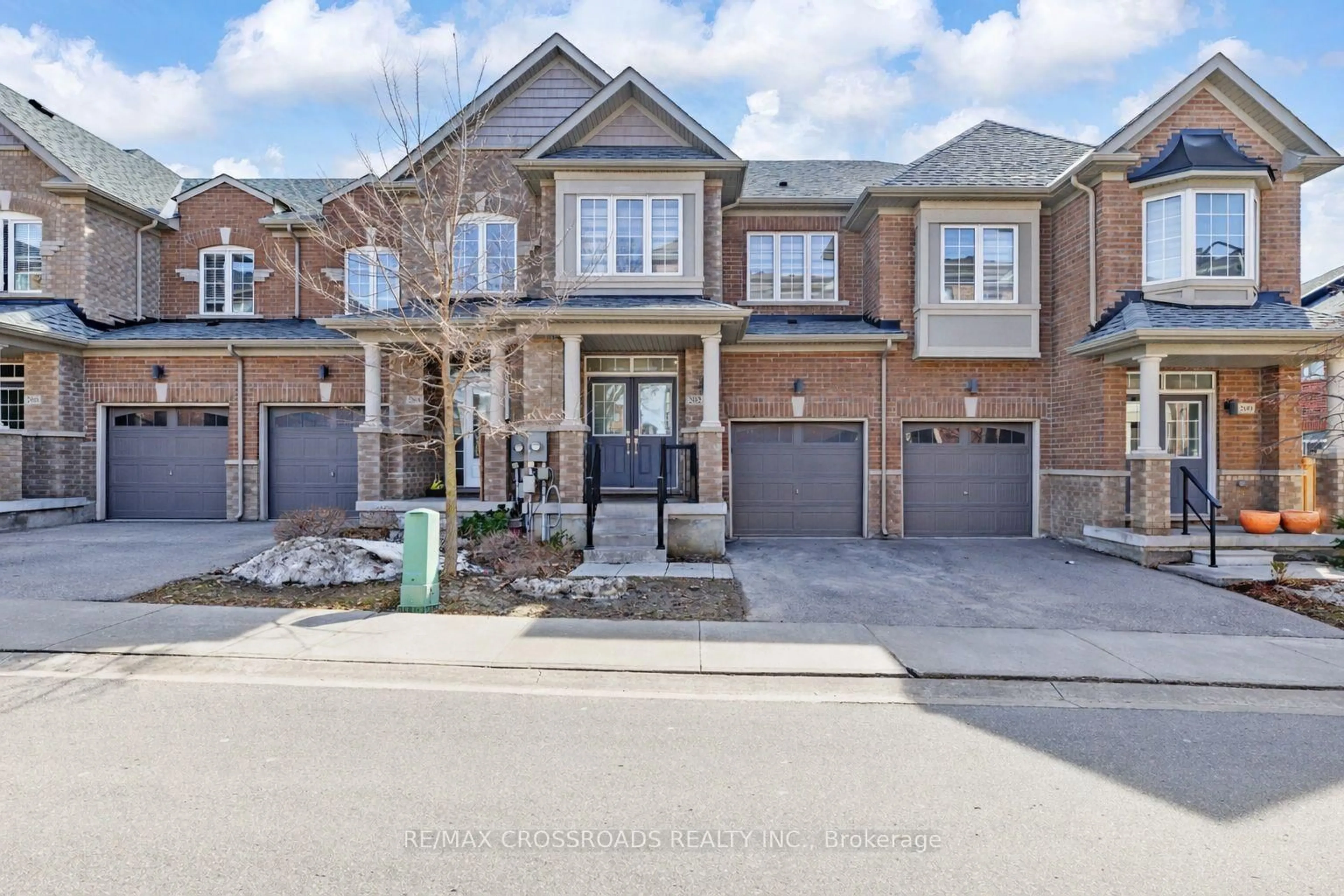 Home with brick exterior material, street for 202 Harding Park St, Newmarket Ontario L3Y 0E3