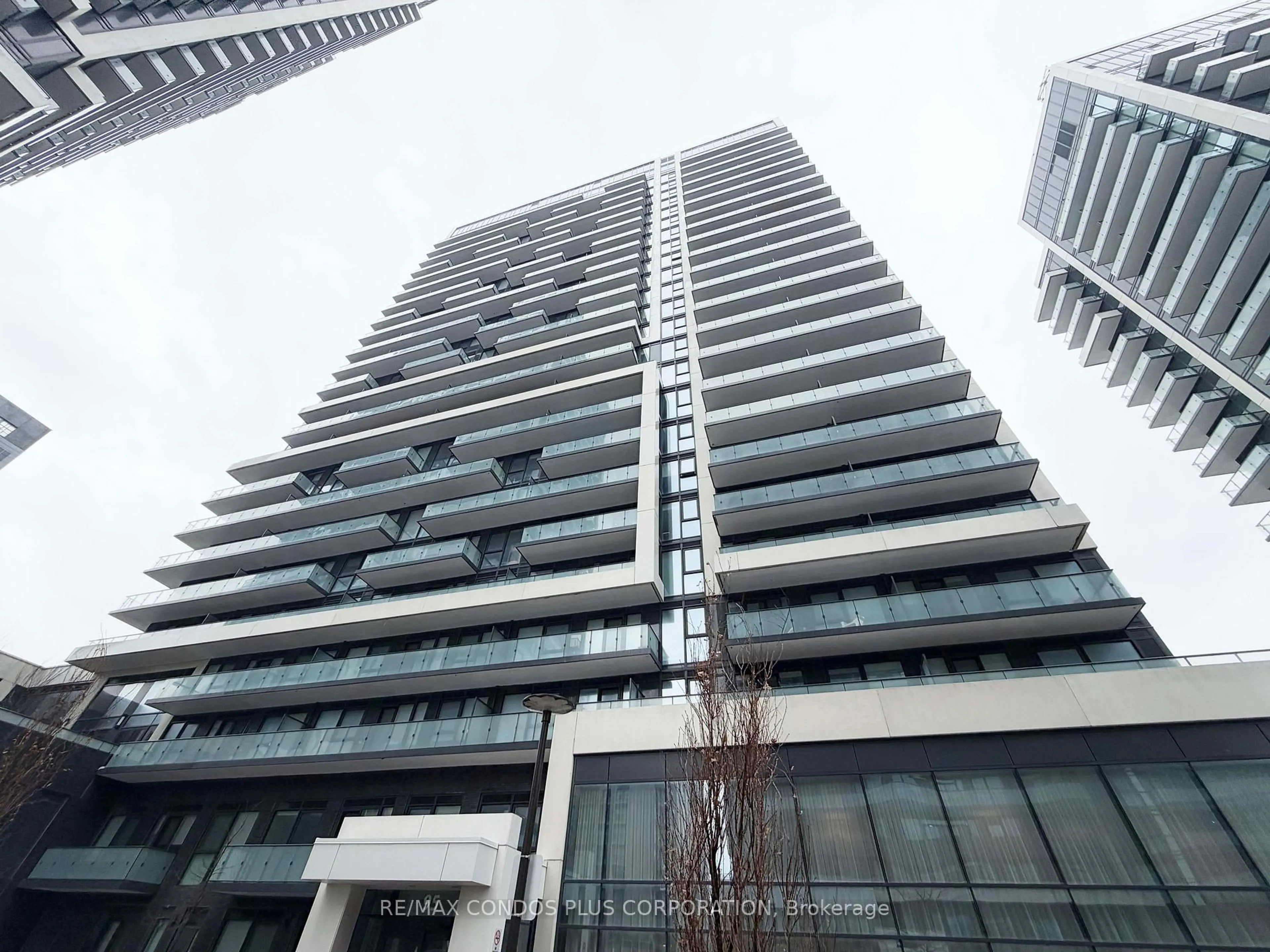 Unknown for 105 Oneida Cres #503, Richmond Hill Ontario L4B 0H6