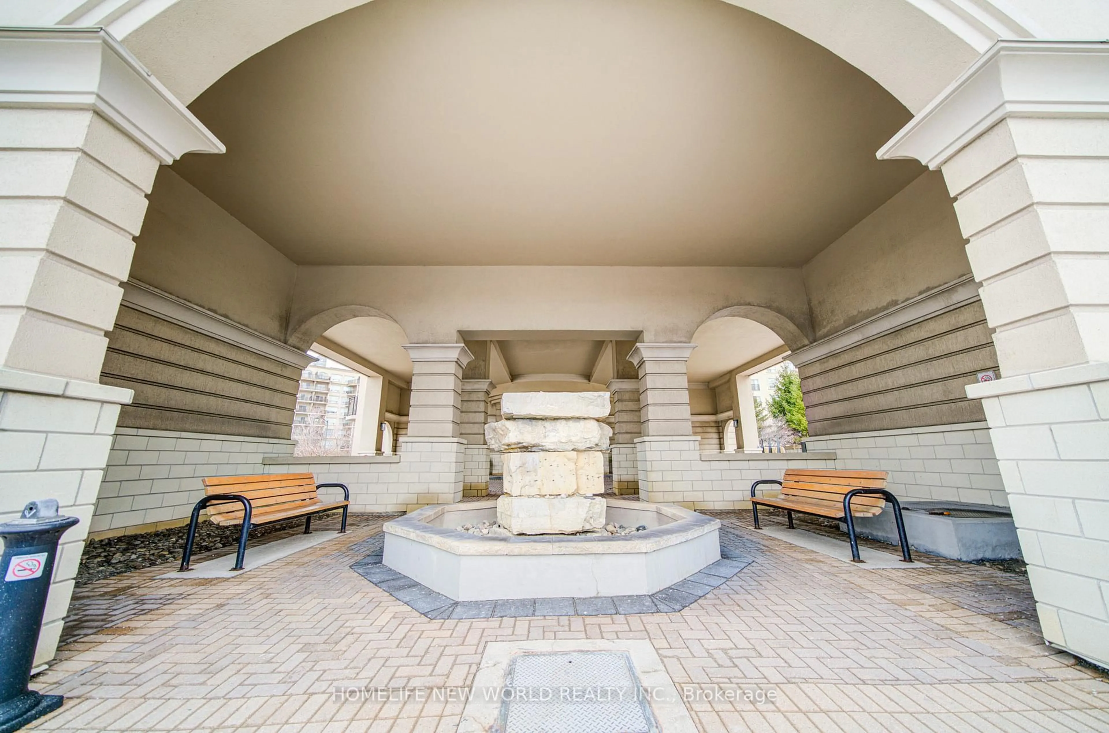 Unknown for 1 Maison Parc Crt #609, Vaughan Ontario L4J 9K1