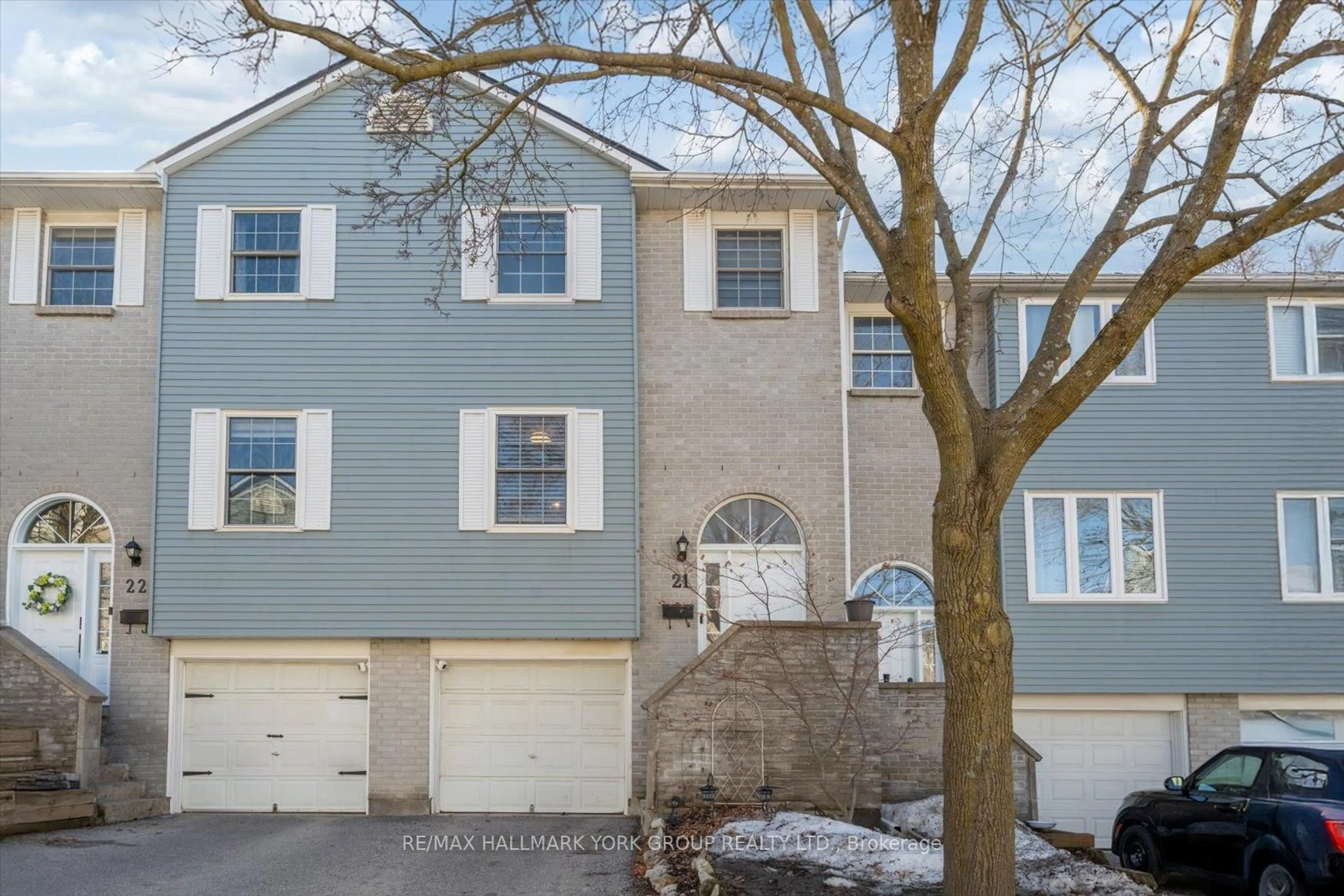 Unknown for 21 Harmony Circ #21, Bradford West Gwillimbury Ontario L3Z 2T7