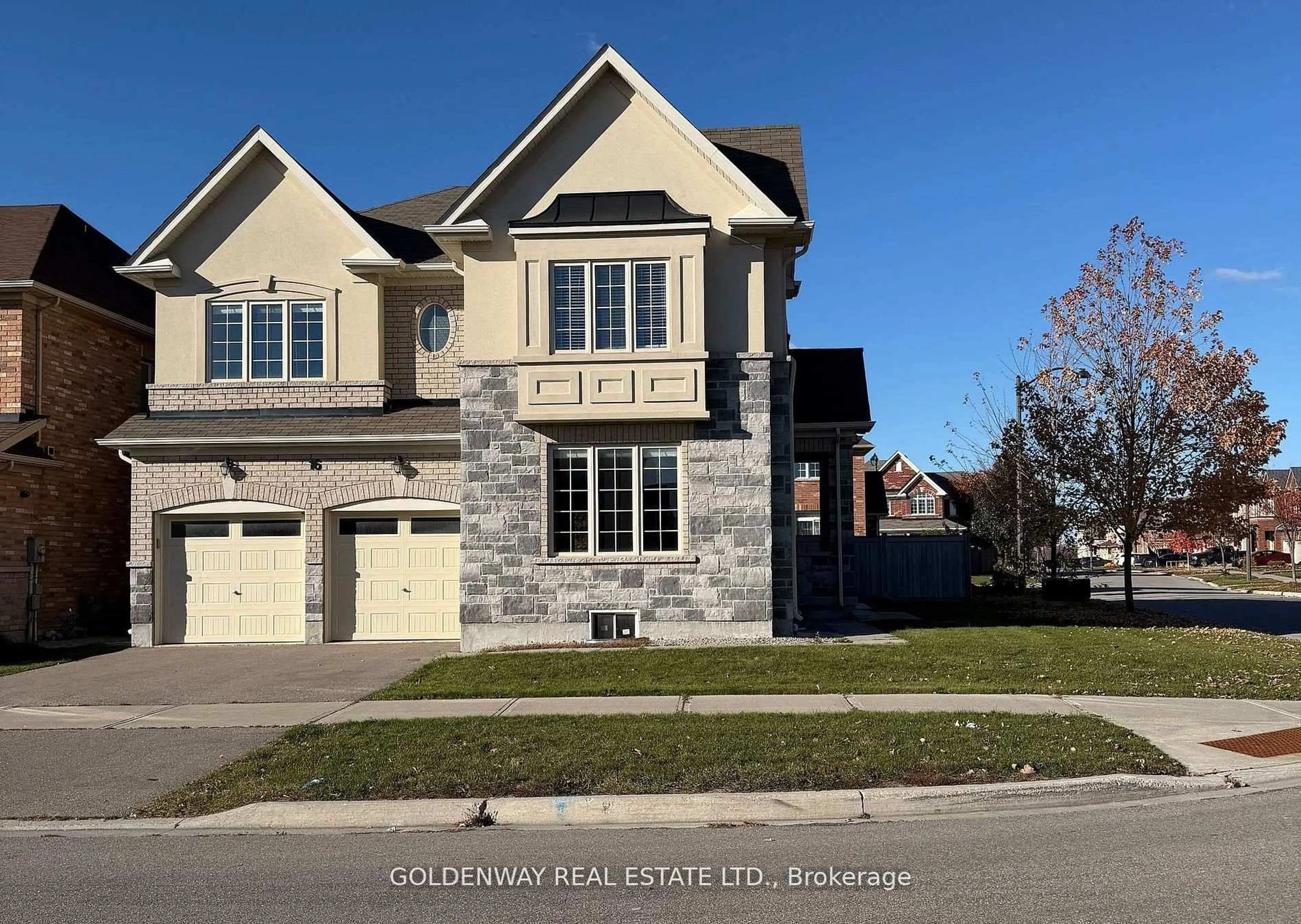 Home with brick exterior material, street for 16 Jericho Ave, Georgina Ontario L4P 0G9