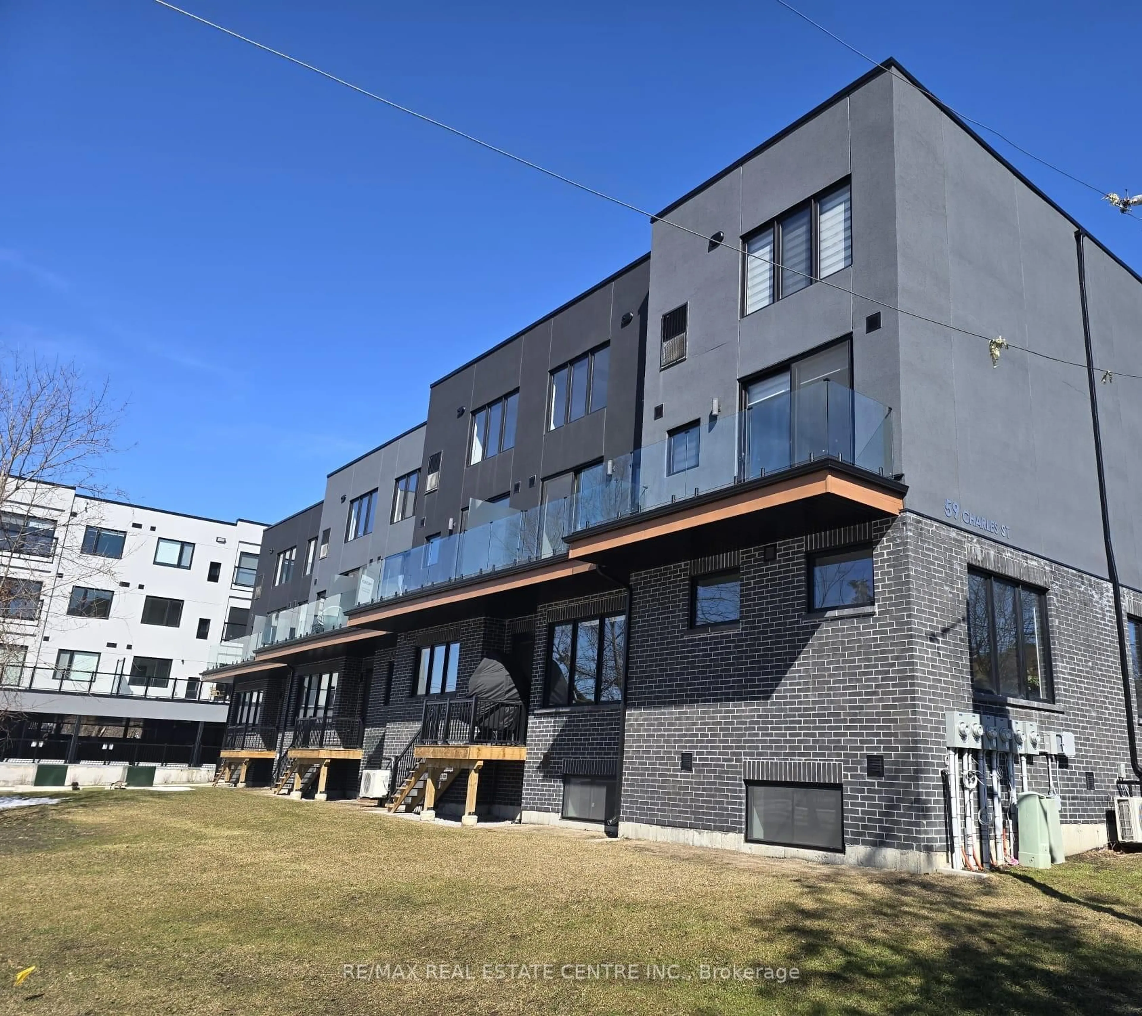 Unknown for 59 Charles St #2, Newmarket Ontario L3Y 3V7