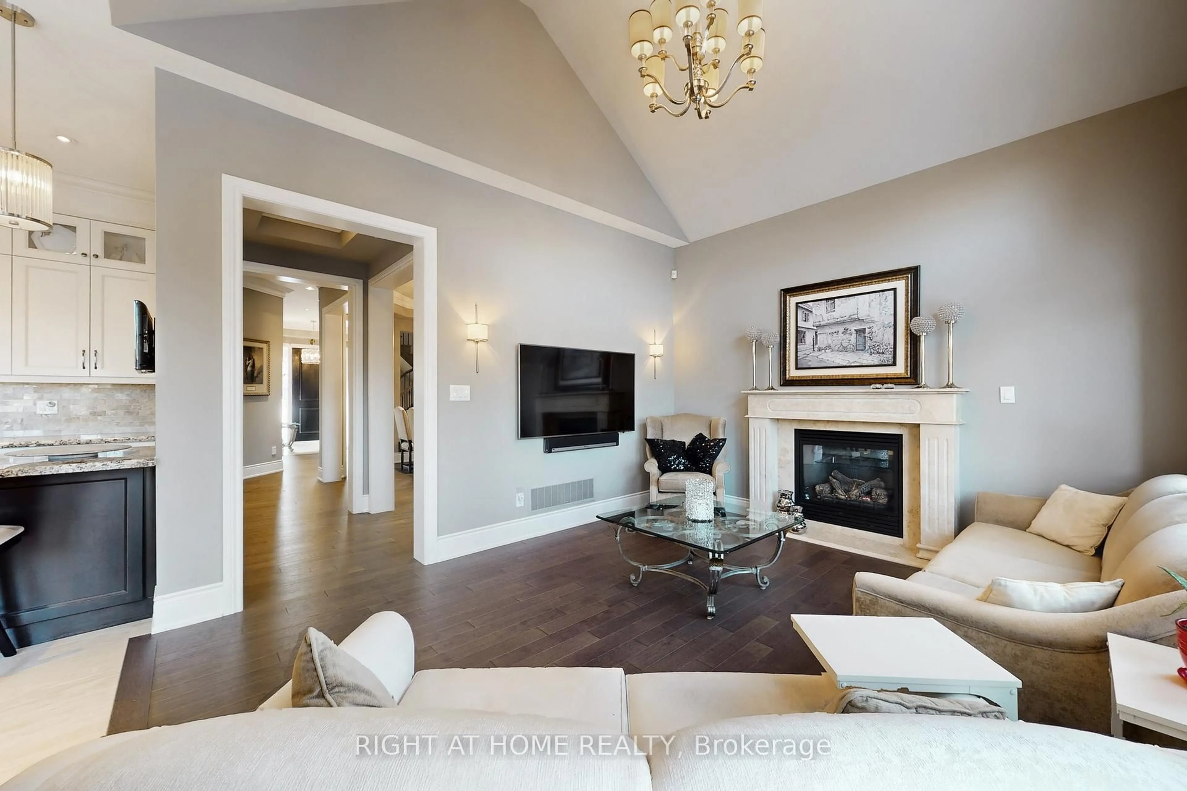 Unknown for 131 Robert Berry Cres, King Ontario L7B 0M3