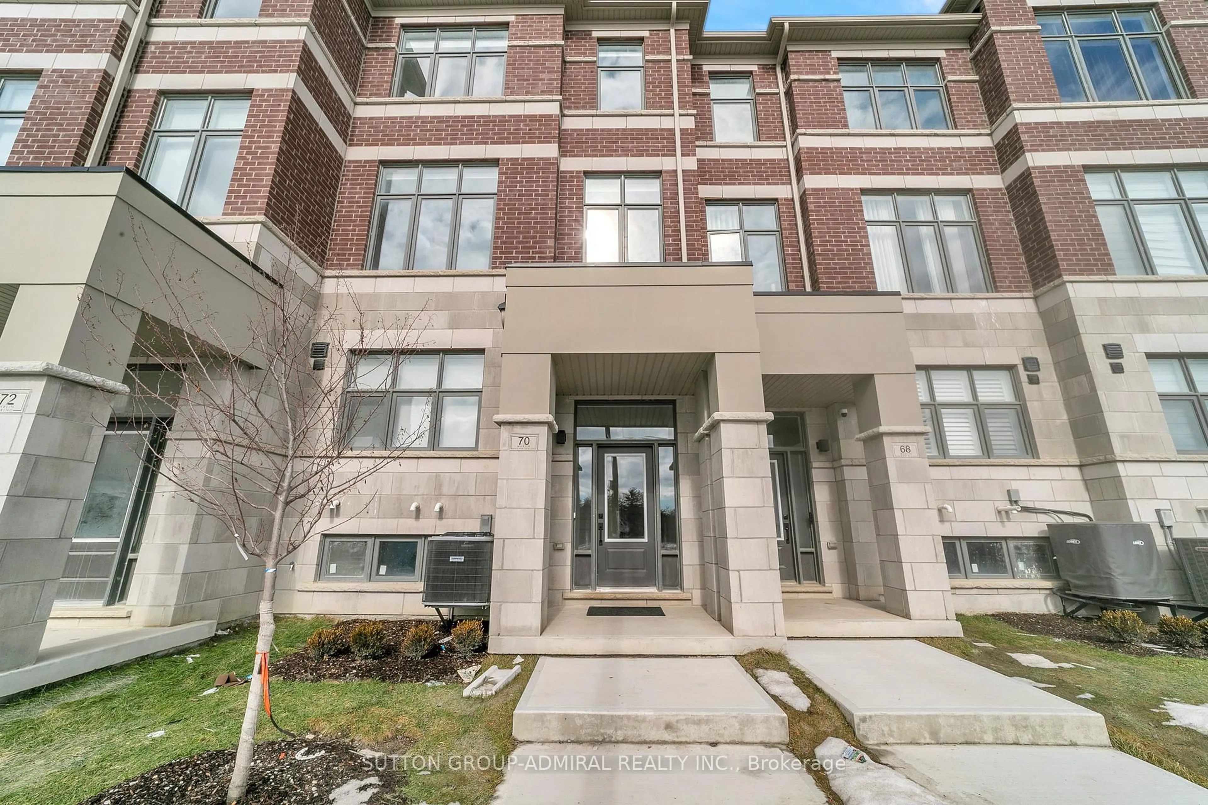 Unknown for 70 Lunay Dr, Richmond Hill Ontario L4S 0P2