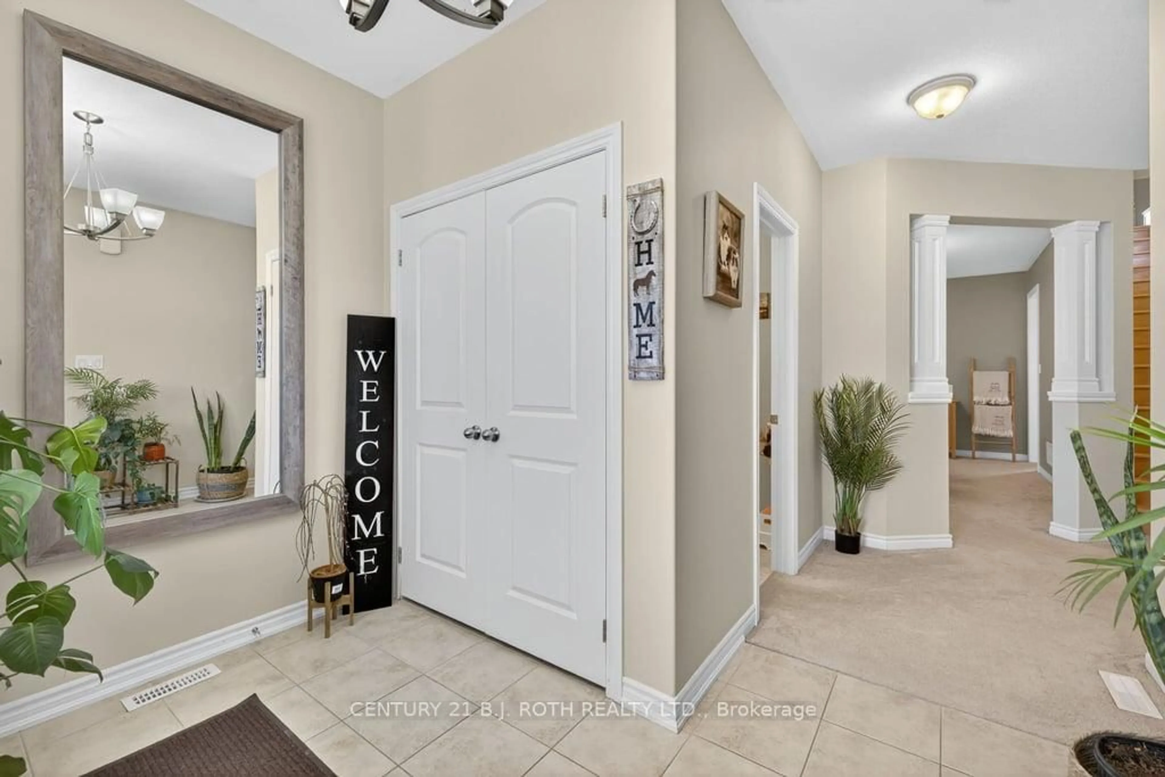 Indoor entryway for 50 Bramsey St, Georgina Ontario L0E 1R0