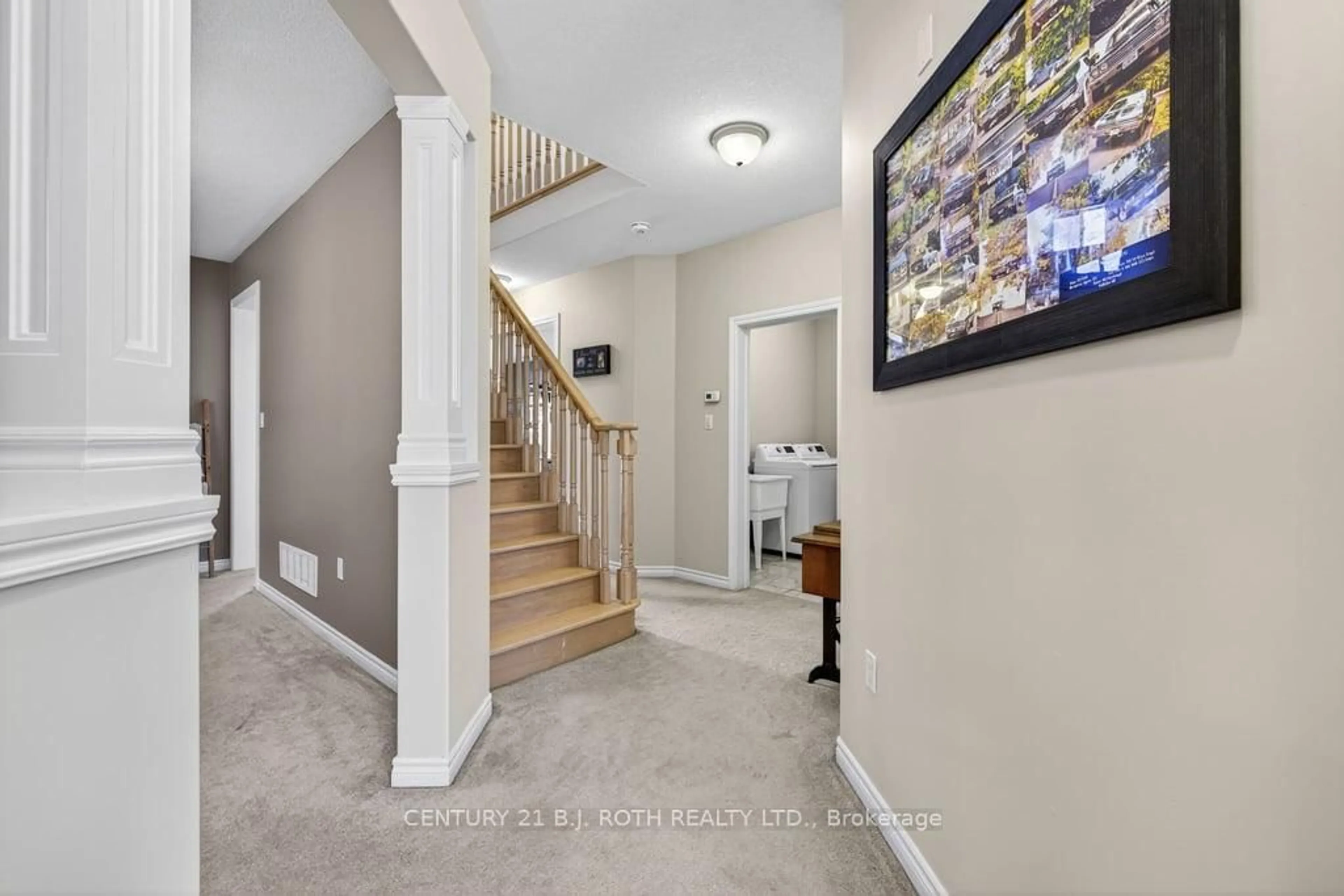 Indoor entryway for 50 Bramsey St, Georgina Ontario L0E 1R0