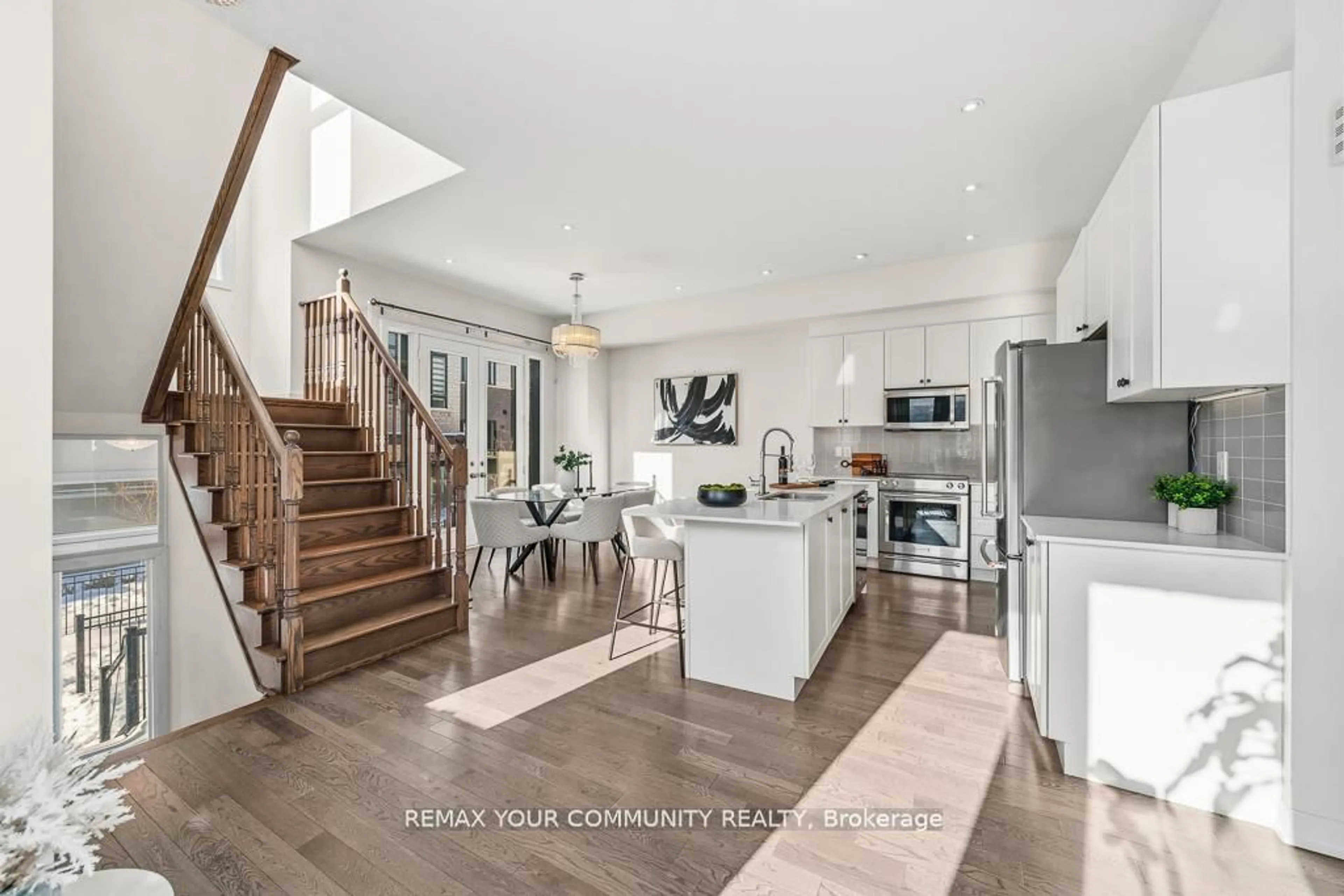 Open concept kitchen, unknown for 7 Howick Lane, Richmond Hill Ontario L4C 5T1