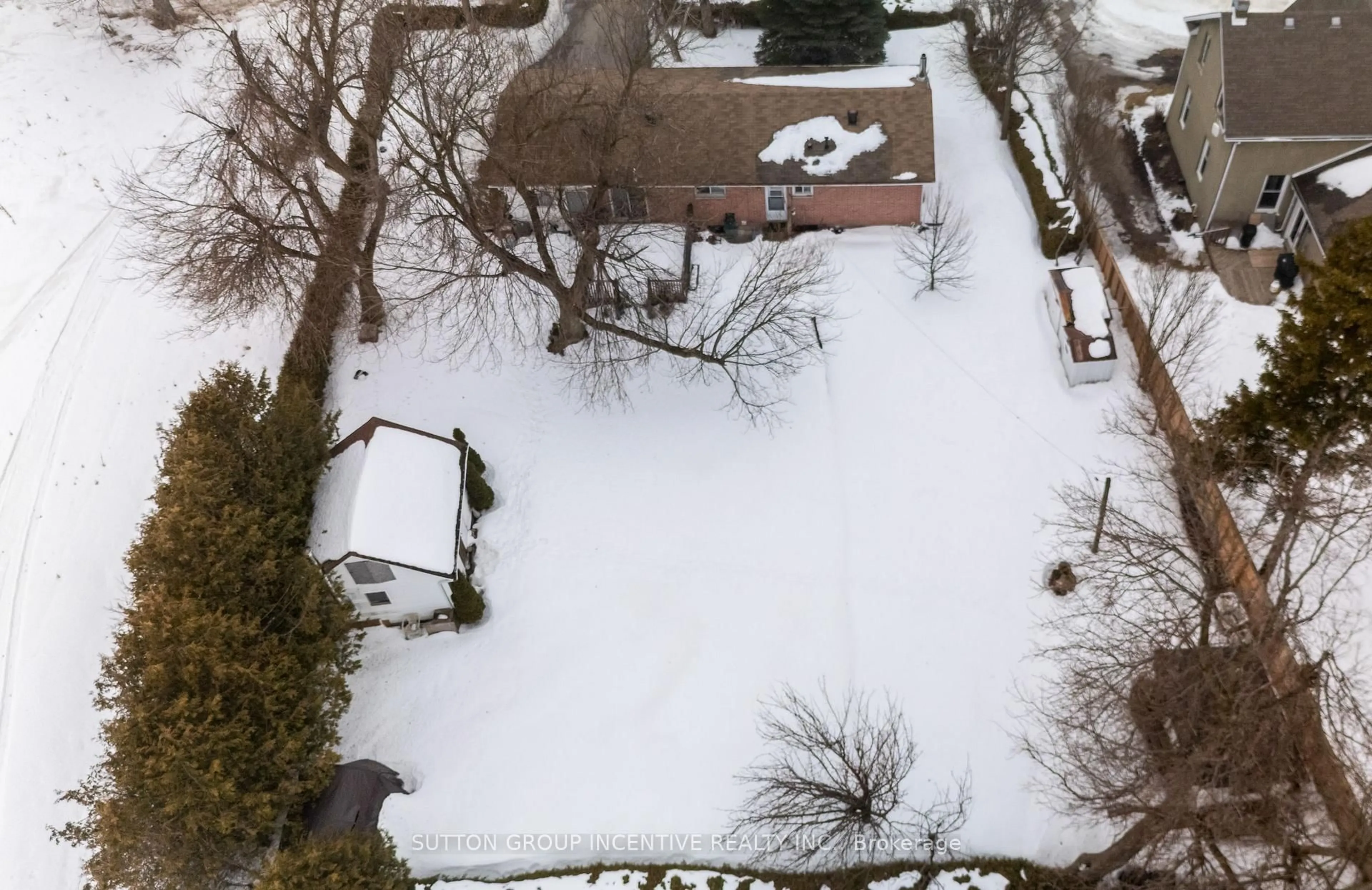 A pic from outside/outdoor area/front of a property/back of a property/a pic from drone, street for 7327 9th Line, Essa Ontario L0L 2N0
