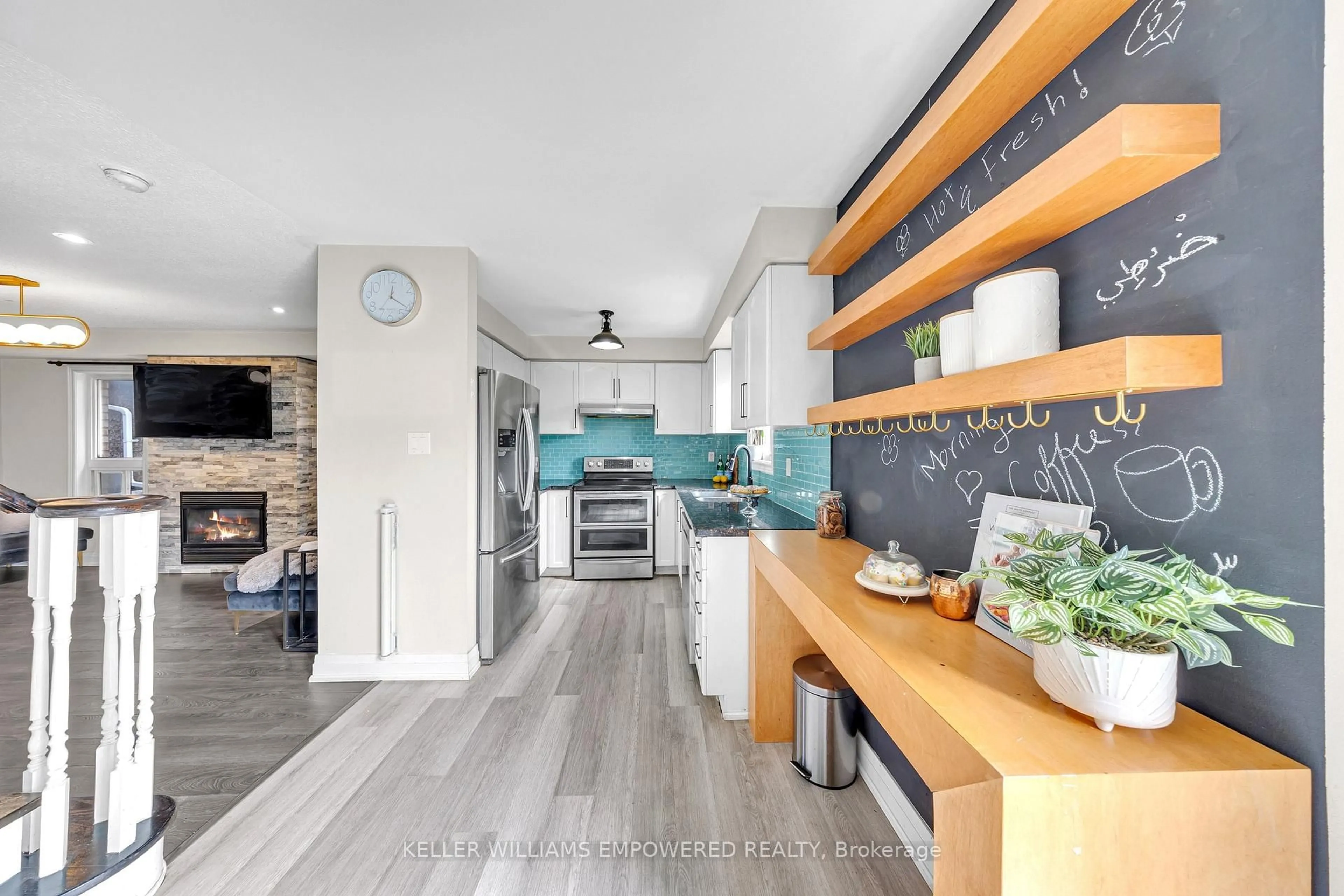 Open concept kitchen, unknown for 93 Beaverbrook Cres, Vaughan Ontario L6A 3T5