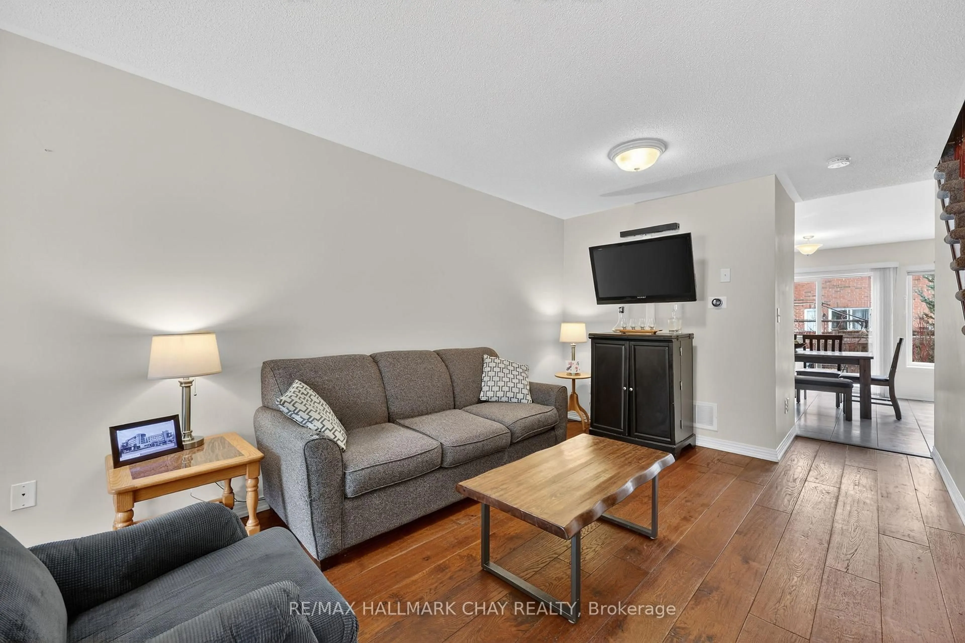 Living room with furniture, unknown for 83 Beare Tr, Newmarket Ontario L3X 3B3