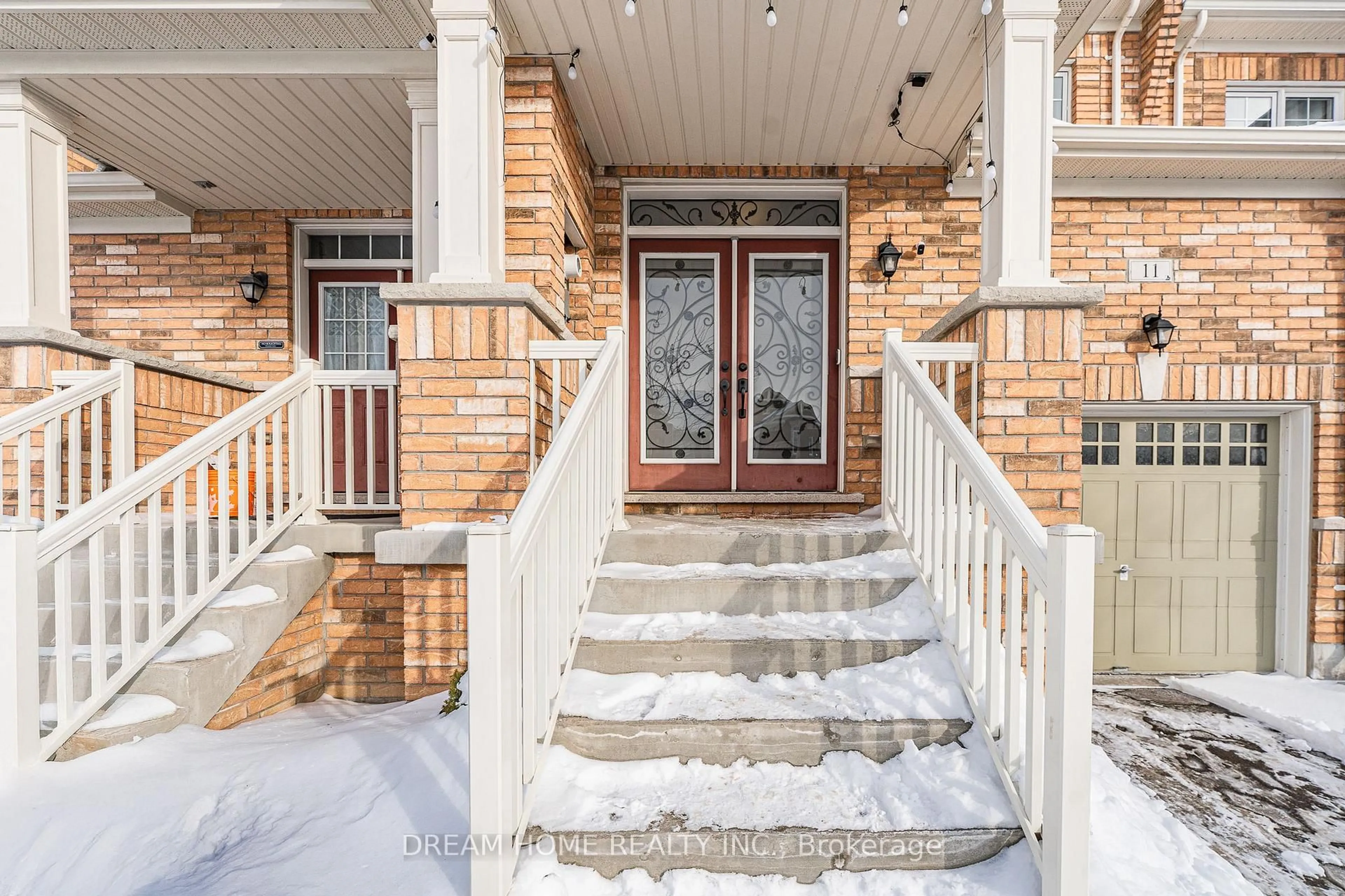 Unknown for 11 Homer Cres, Aurora Ontario L4G 1B7