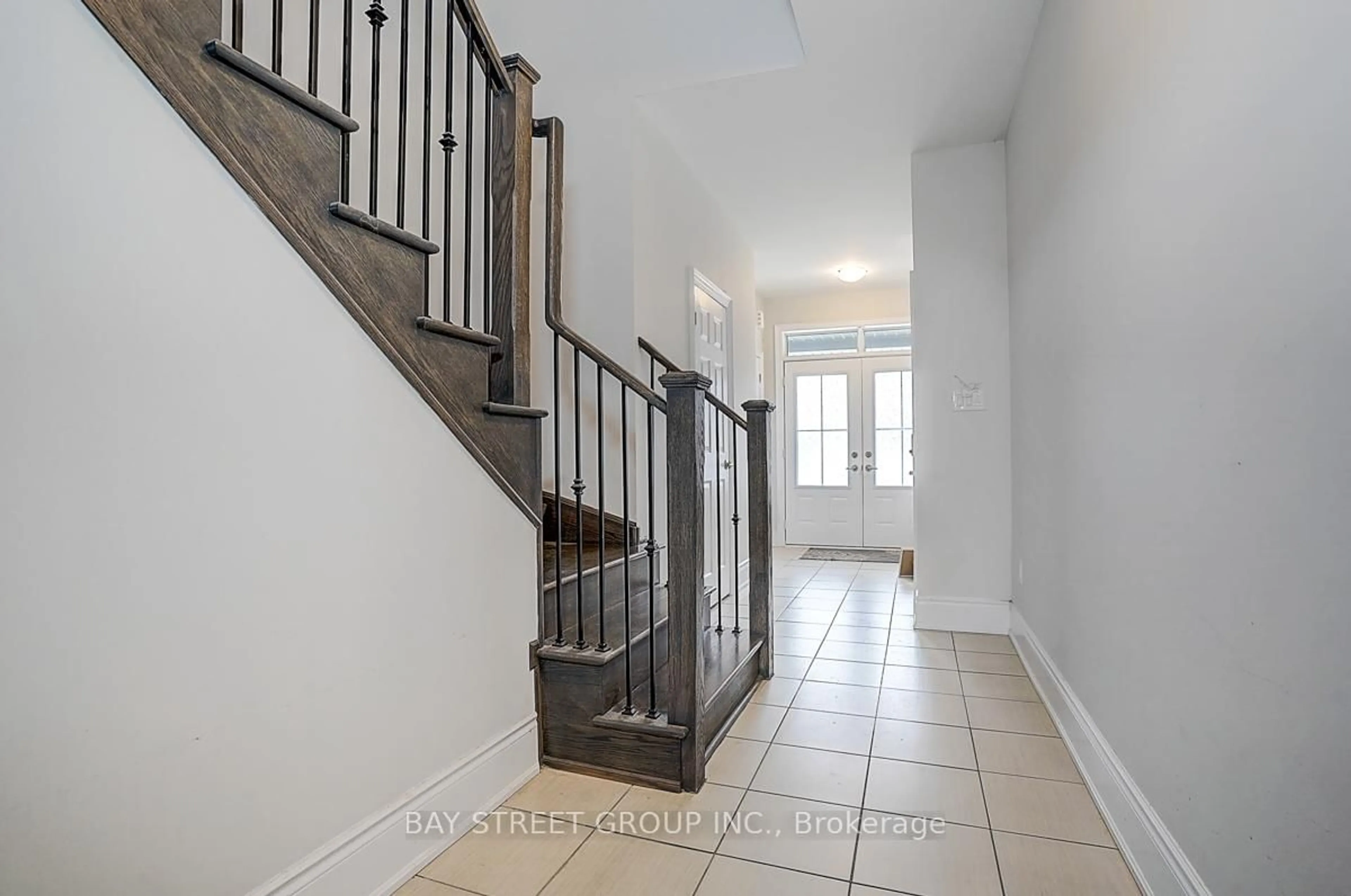 Indoor entryway for 19 Nigh Dr, Markham Ontario L3S 0G4