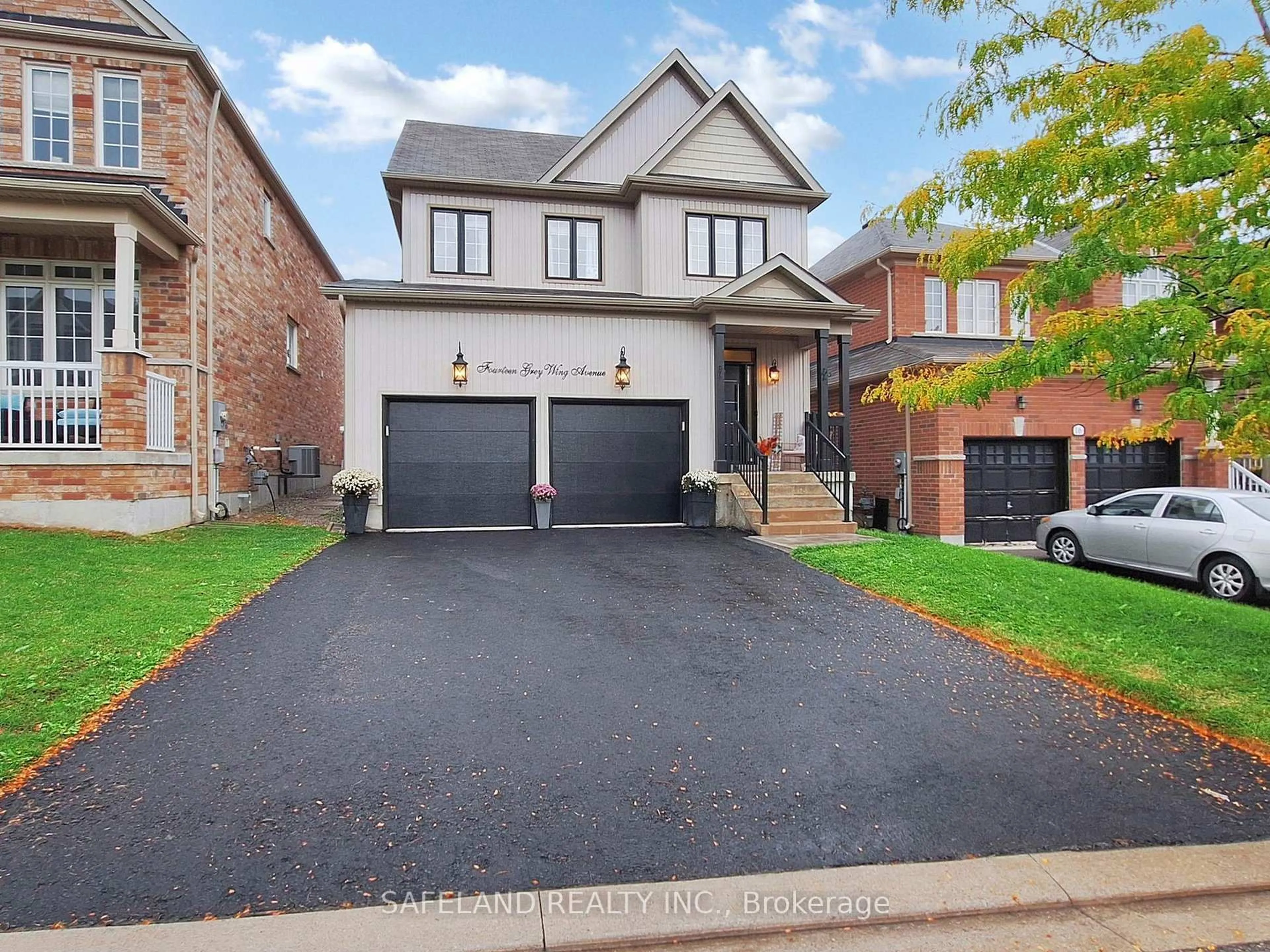 Home with brick exterior material, street for 14 Grey Wing Ave, Georgina Ontario L4P 0B7