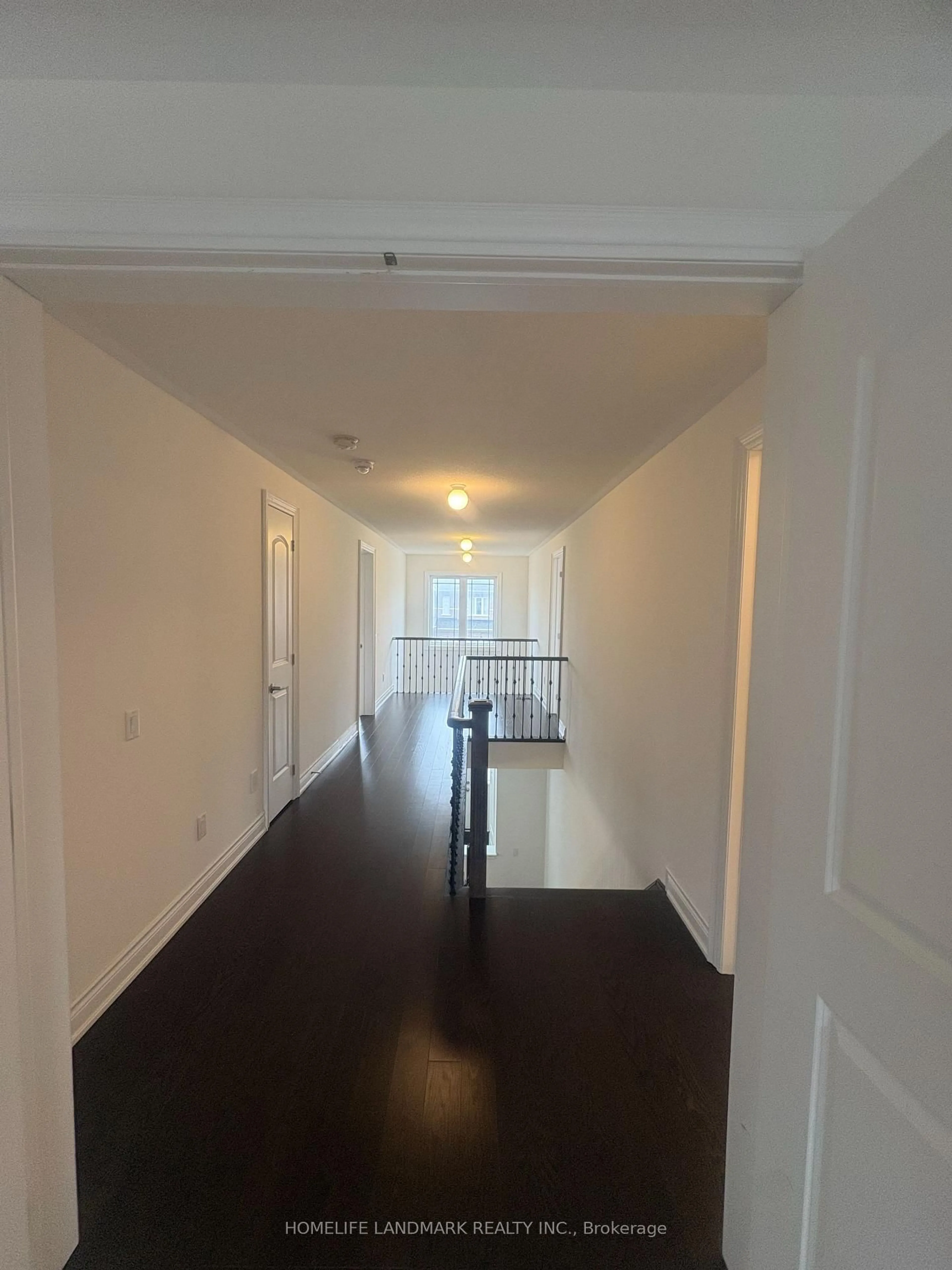 A pic of a room for 95 Walter English Dr, East Gwillimbury Ontario L9N 0R8