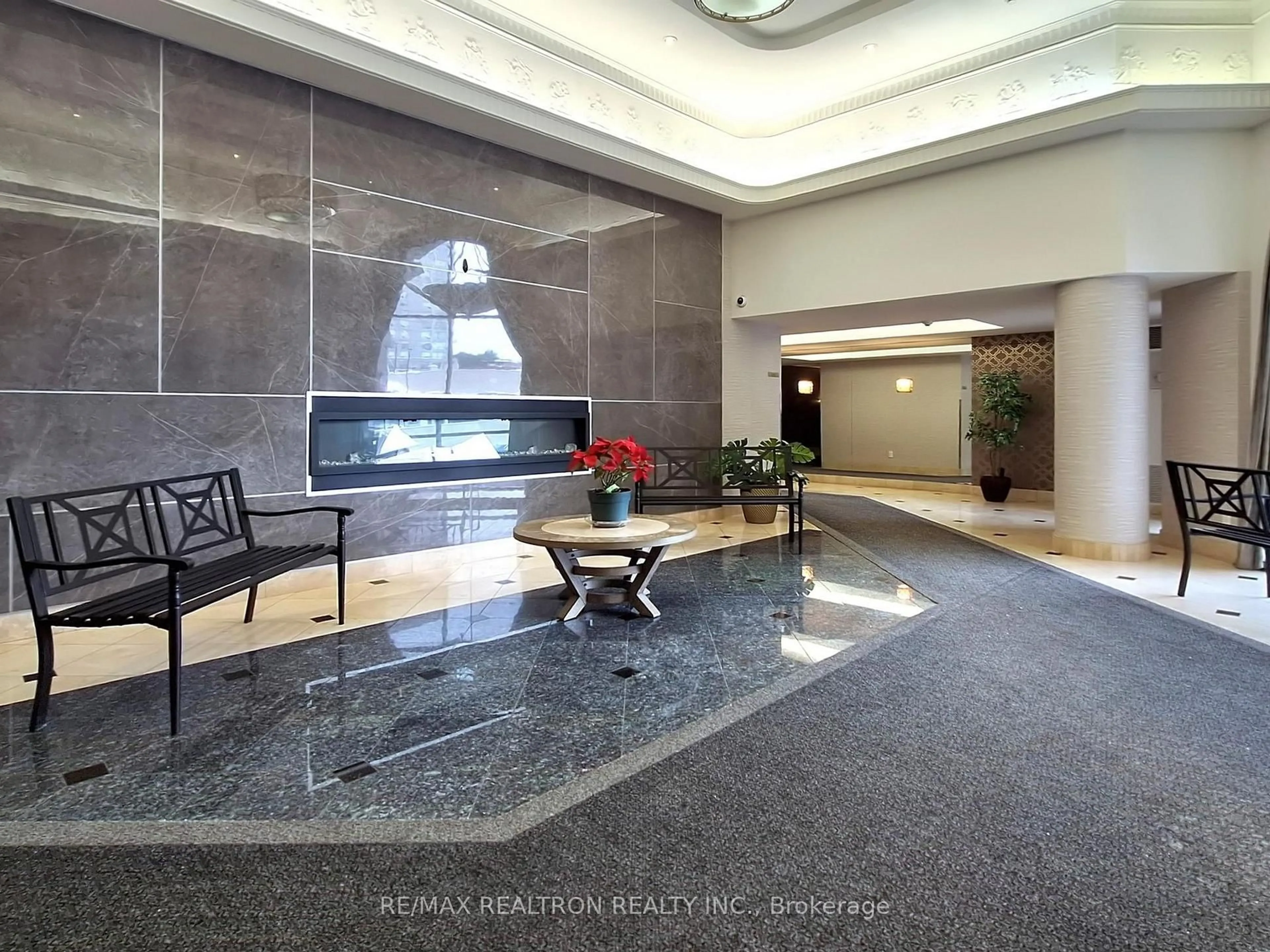 Lobby for 9017 Leslie St #PH10, Richmond Hill Ontario L4B 4R8