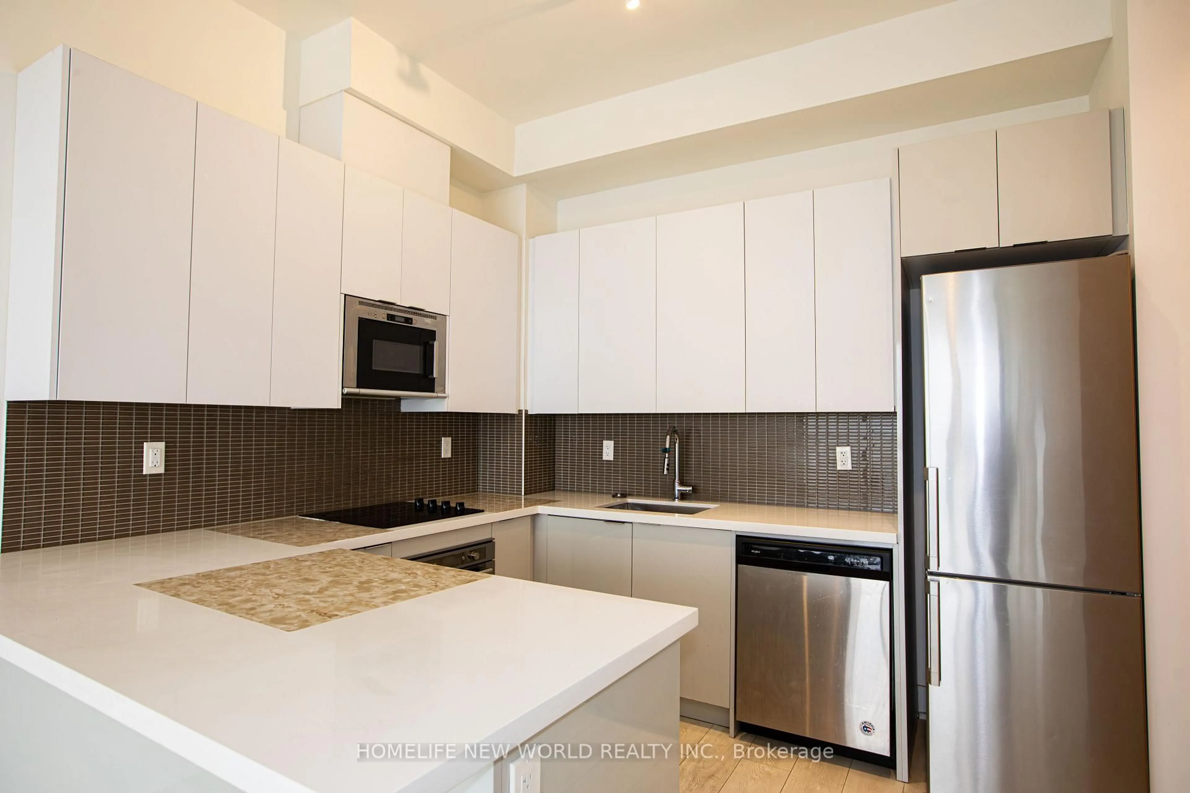 Standard kitchen, ceramic/tile floor for 2908 Highway 7 Rd #527, Vaughan Ontario L4K 0K5