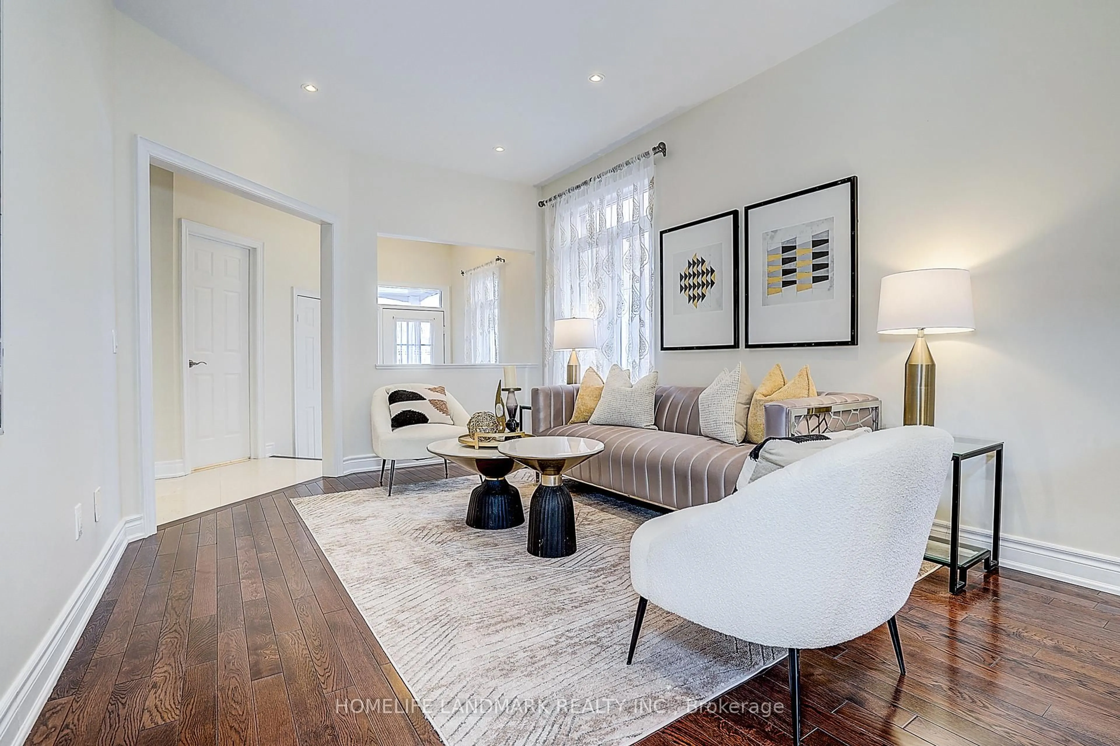 Living room with furniture, unknown for 90 Snowdon Circ, Markham Ontario L3P 7S5