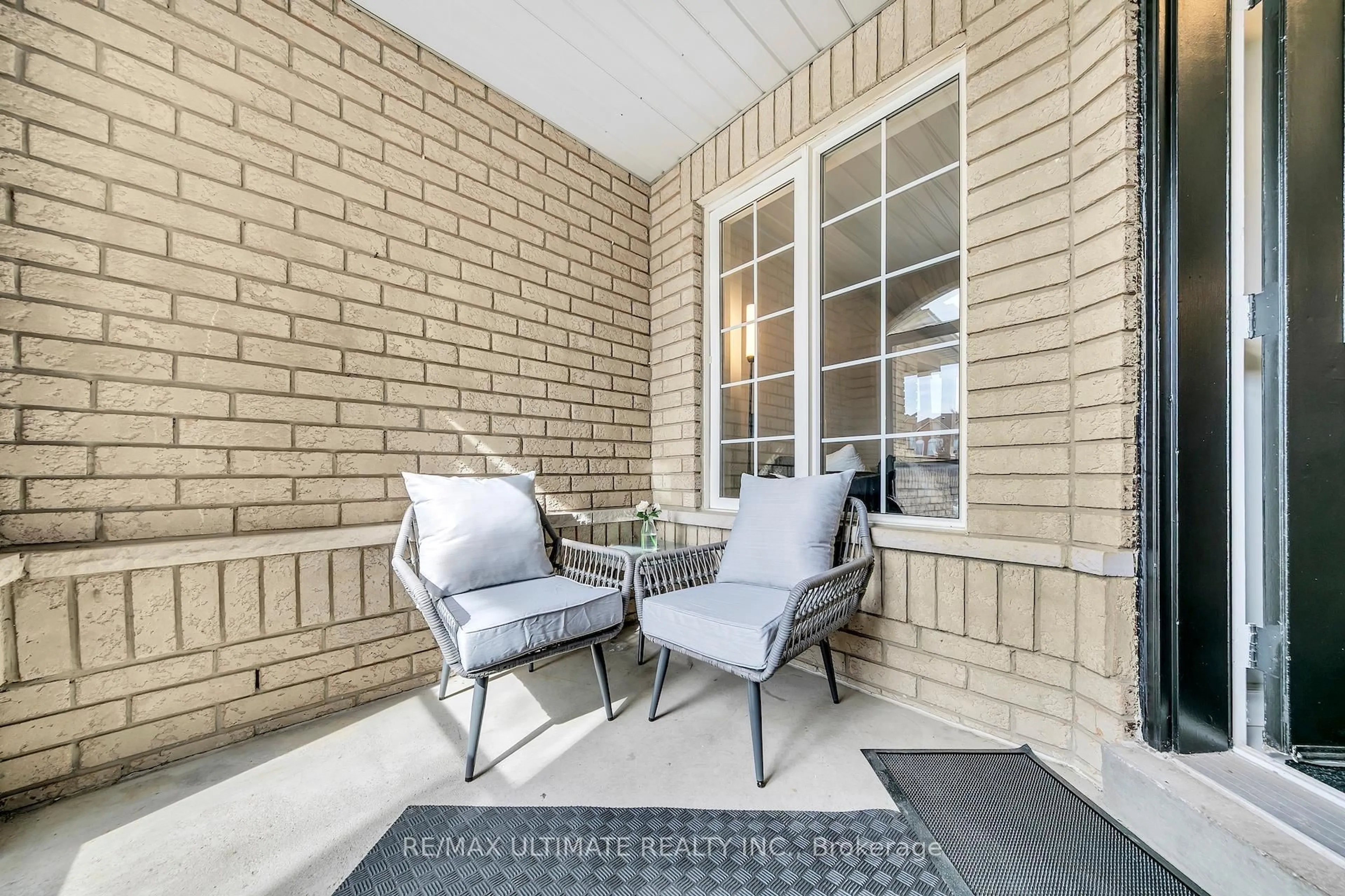 Patio, street for 8 Kinney Gate, Vaughan Ontario L6A 2S3