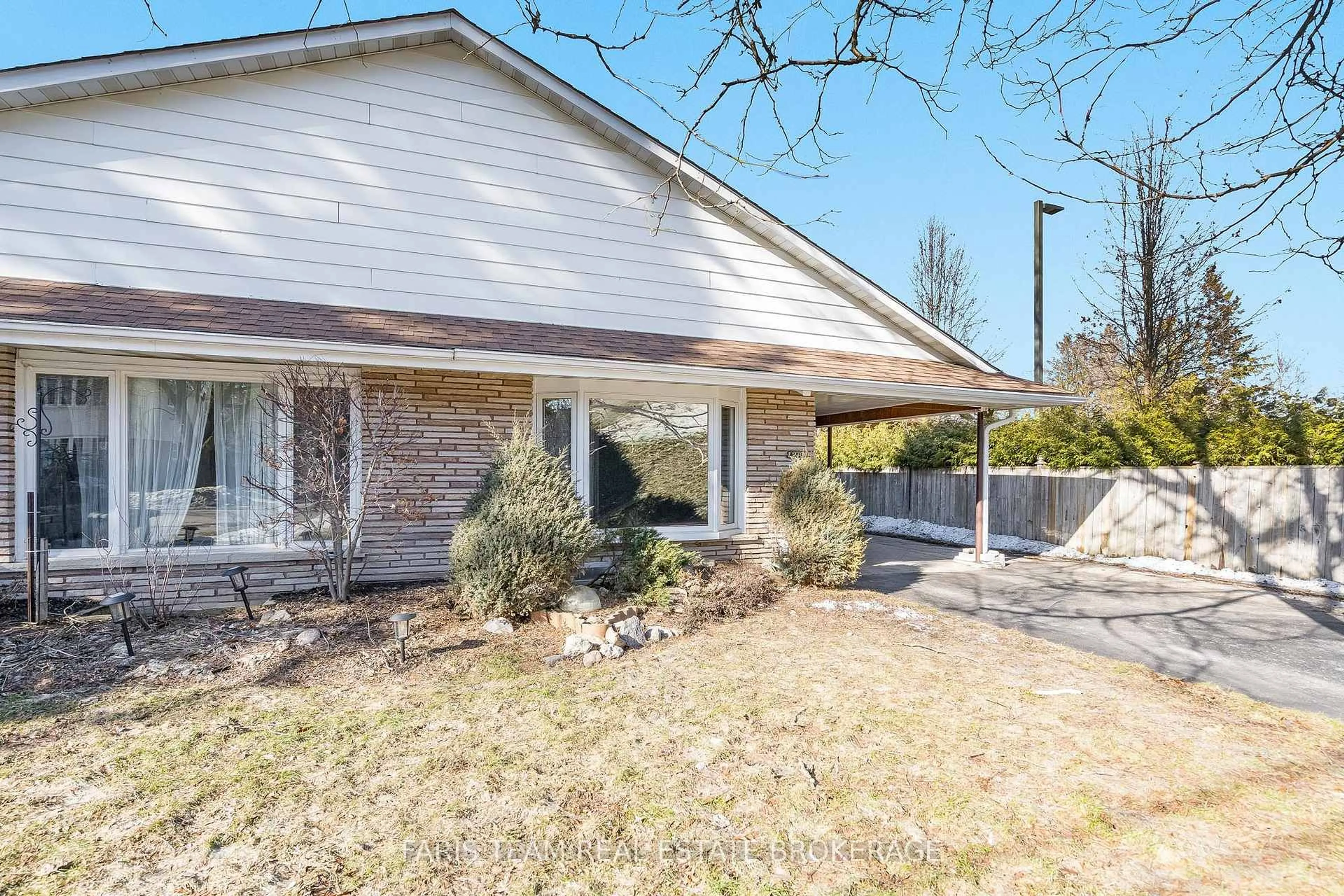 Unknown for 126 Nelson St, New Tecumseth Ontario L9R 1J5