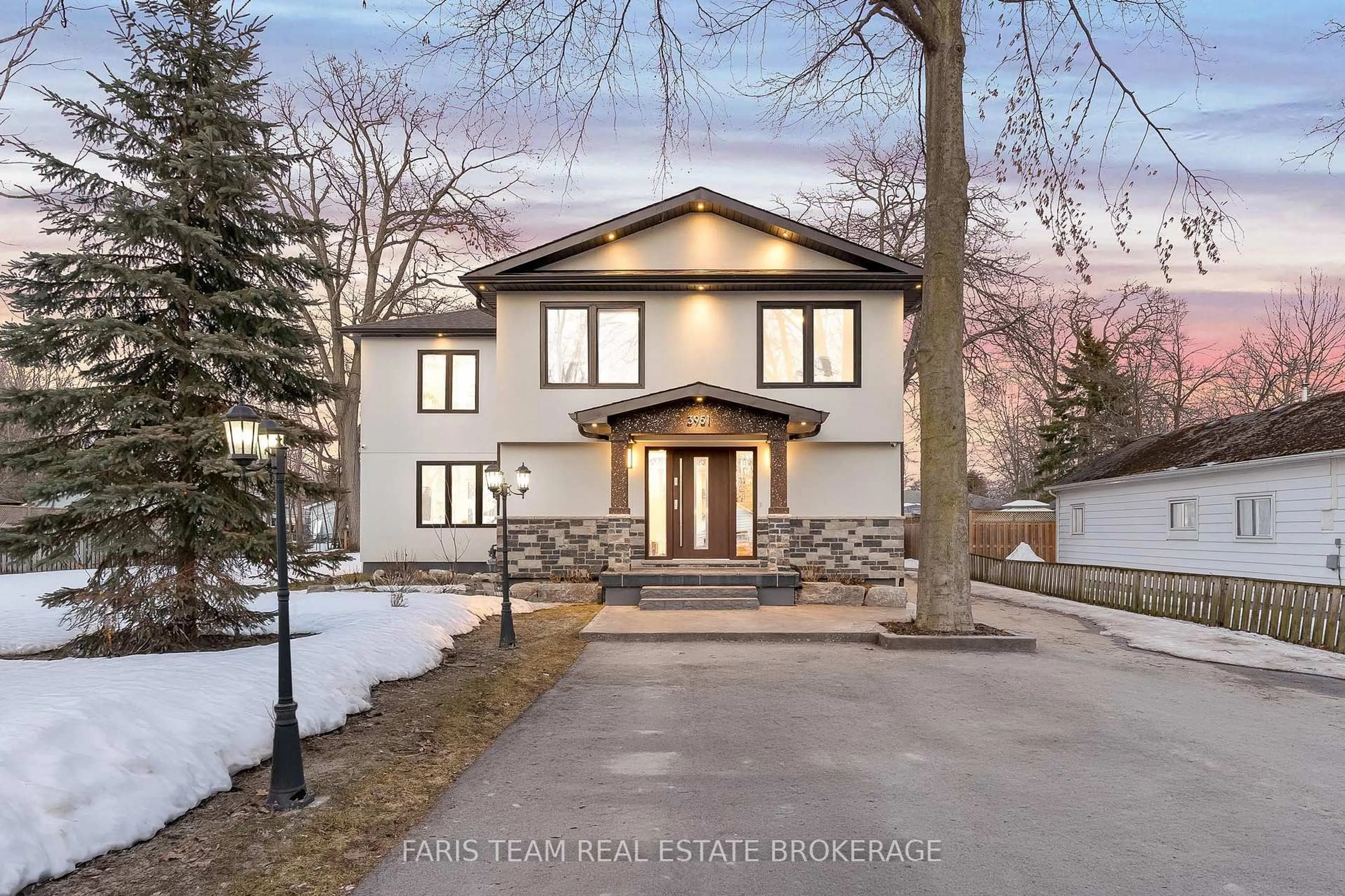 Home with brick exterior material, street for 3951 Alberta Ave, Innisfil Ontario L9S 2M1