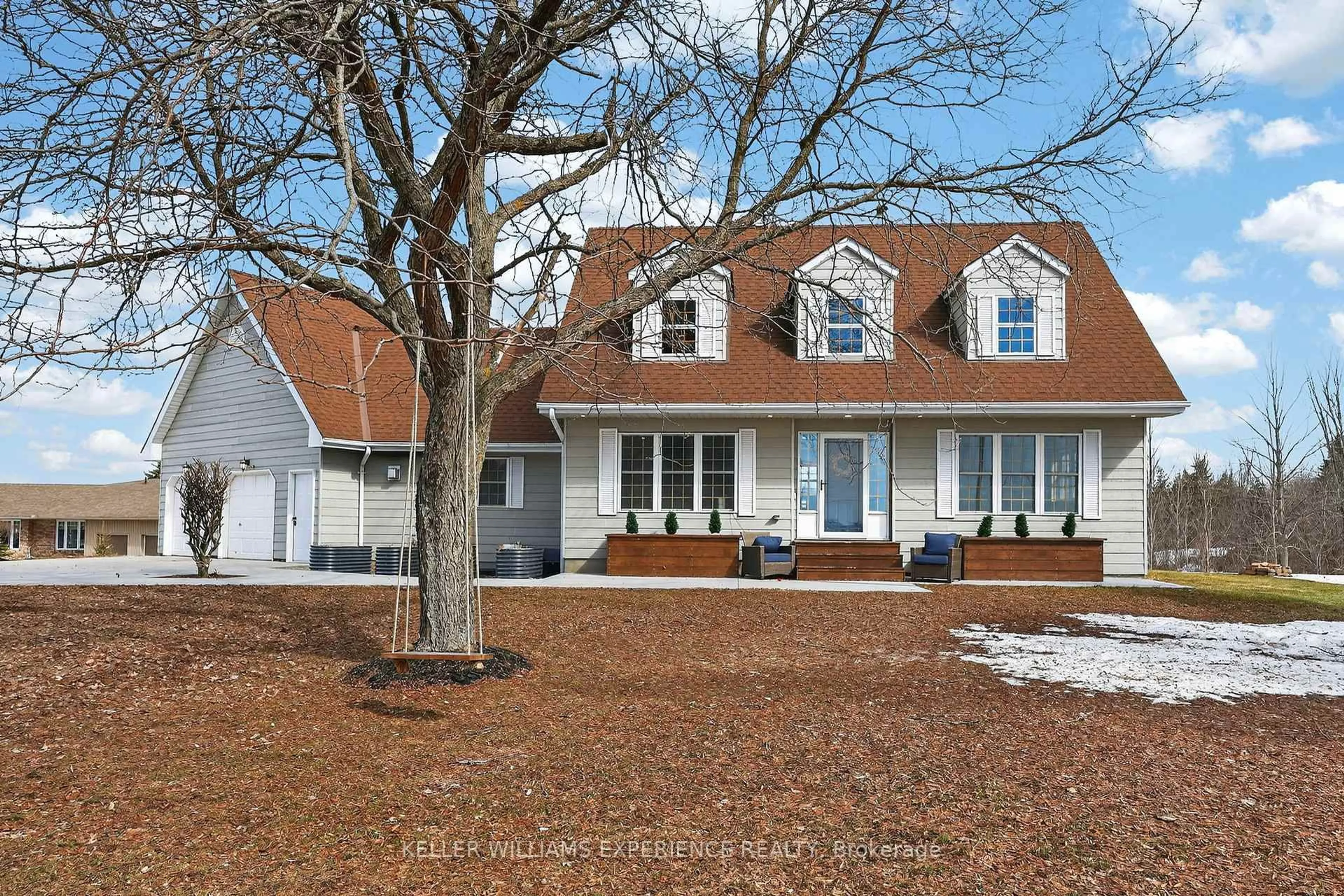 Home with vinyl exterior material, street for 2 Algonquin Heights Crt, Essa Ontario L0L 2N0