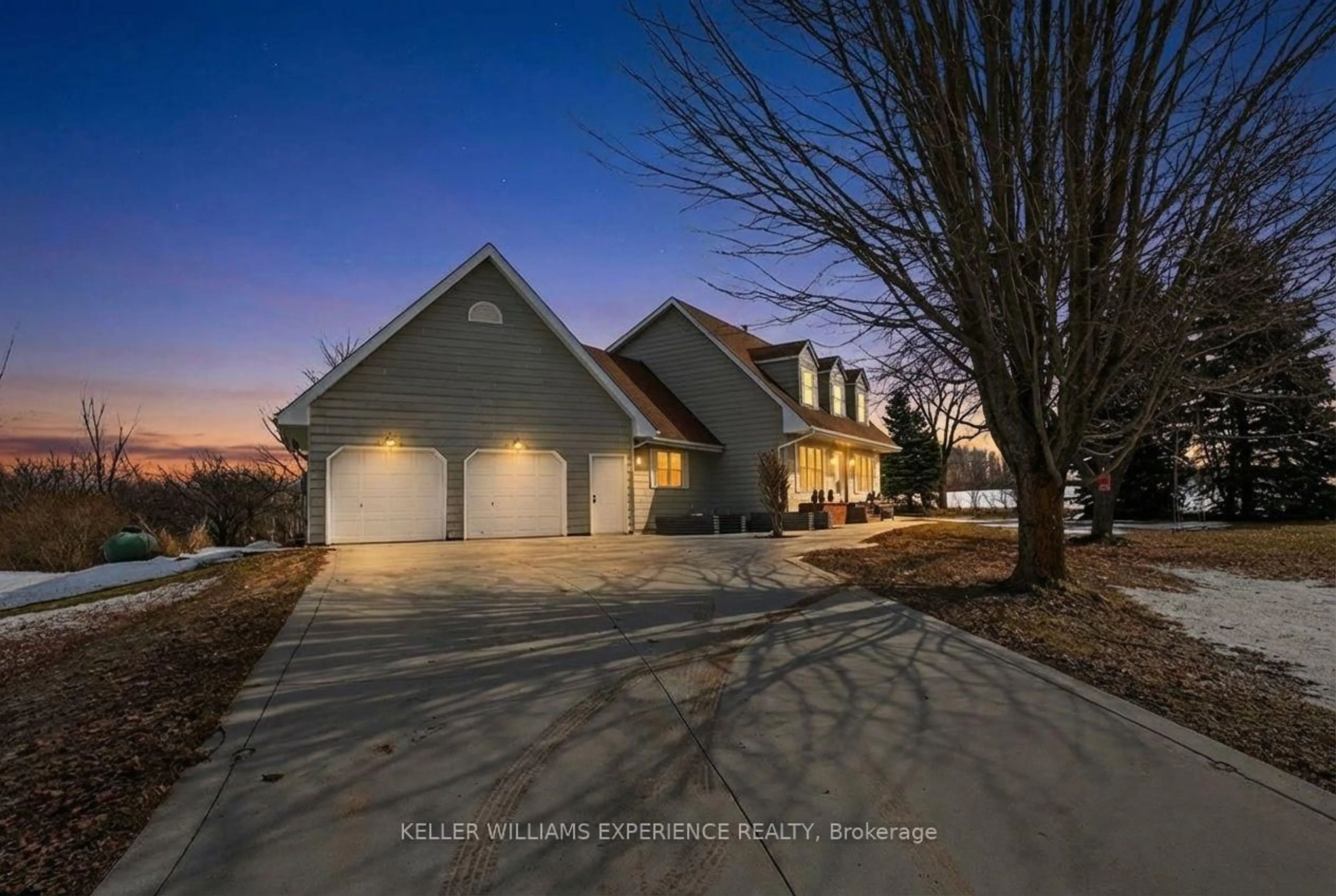 Unknown for 2 Algonquin Heights Crt, Essa Ontario L0L 2N0