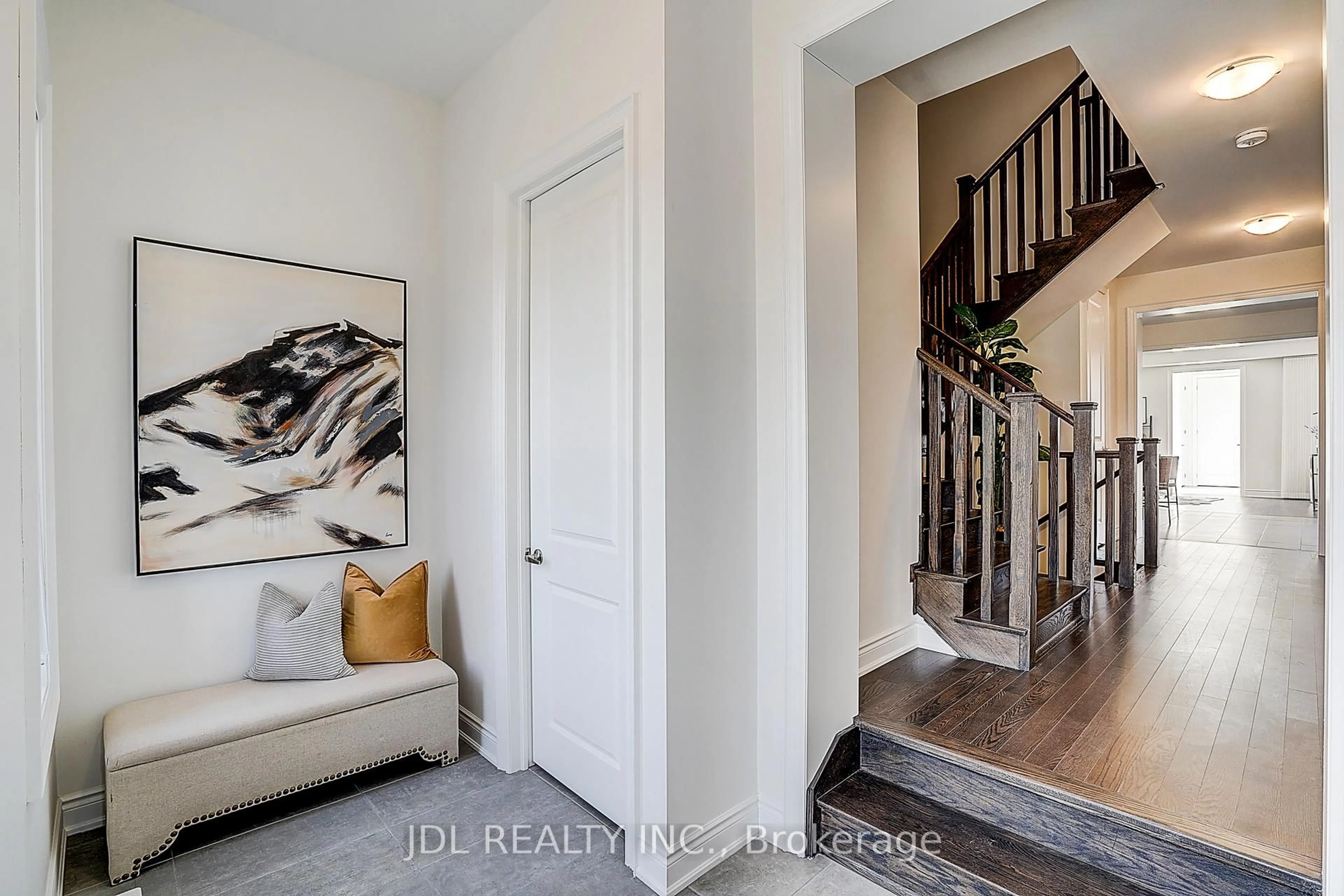 Indoor entryway for 3574 Bur Oak Ave, Markham Ontario L6B 1R8