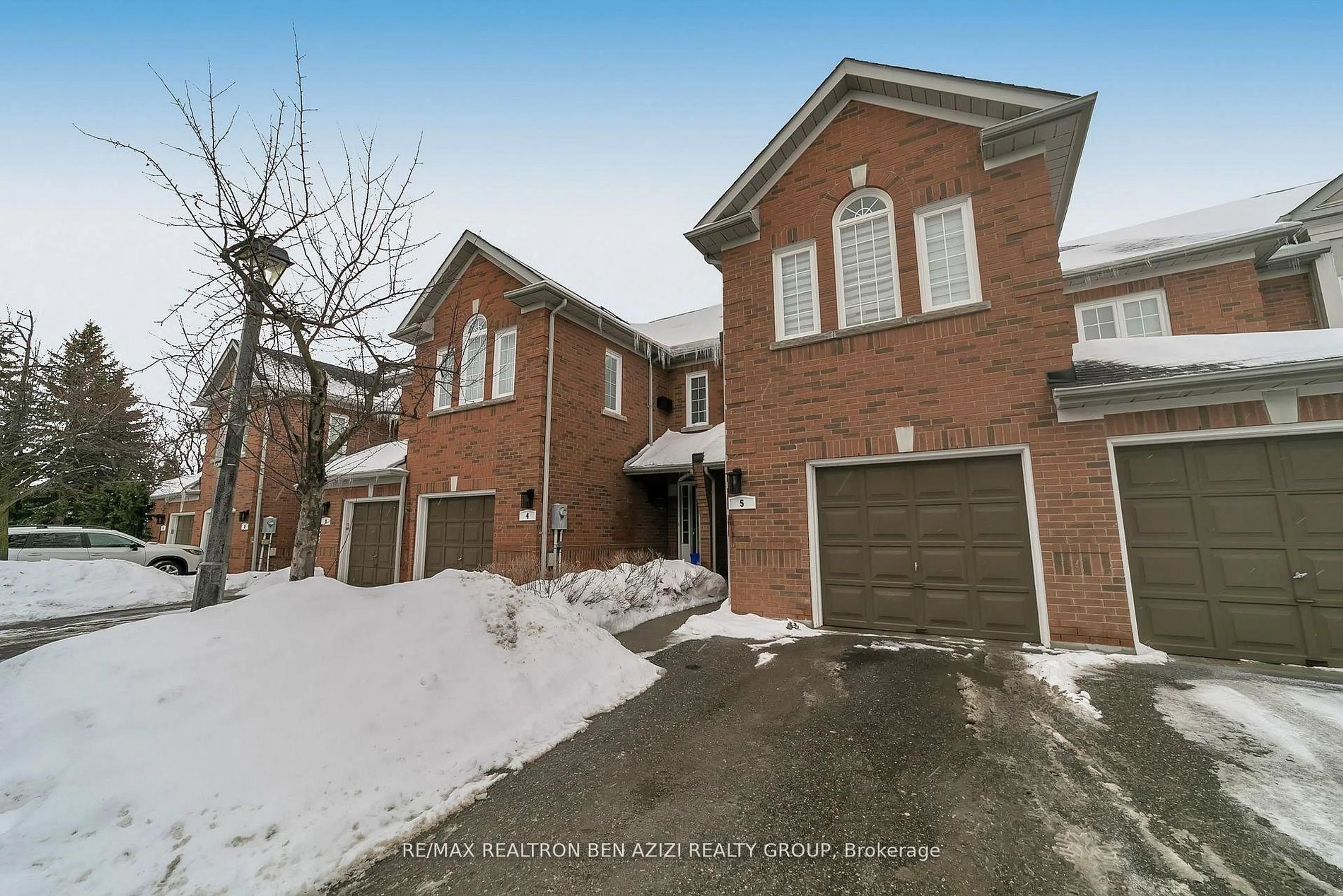 Home with brick exterior material, street for 190 Harding Blvd #5, Richmond Hill Ontario L4C 0J9