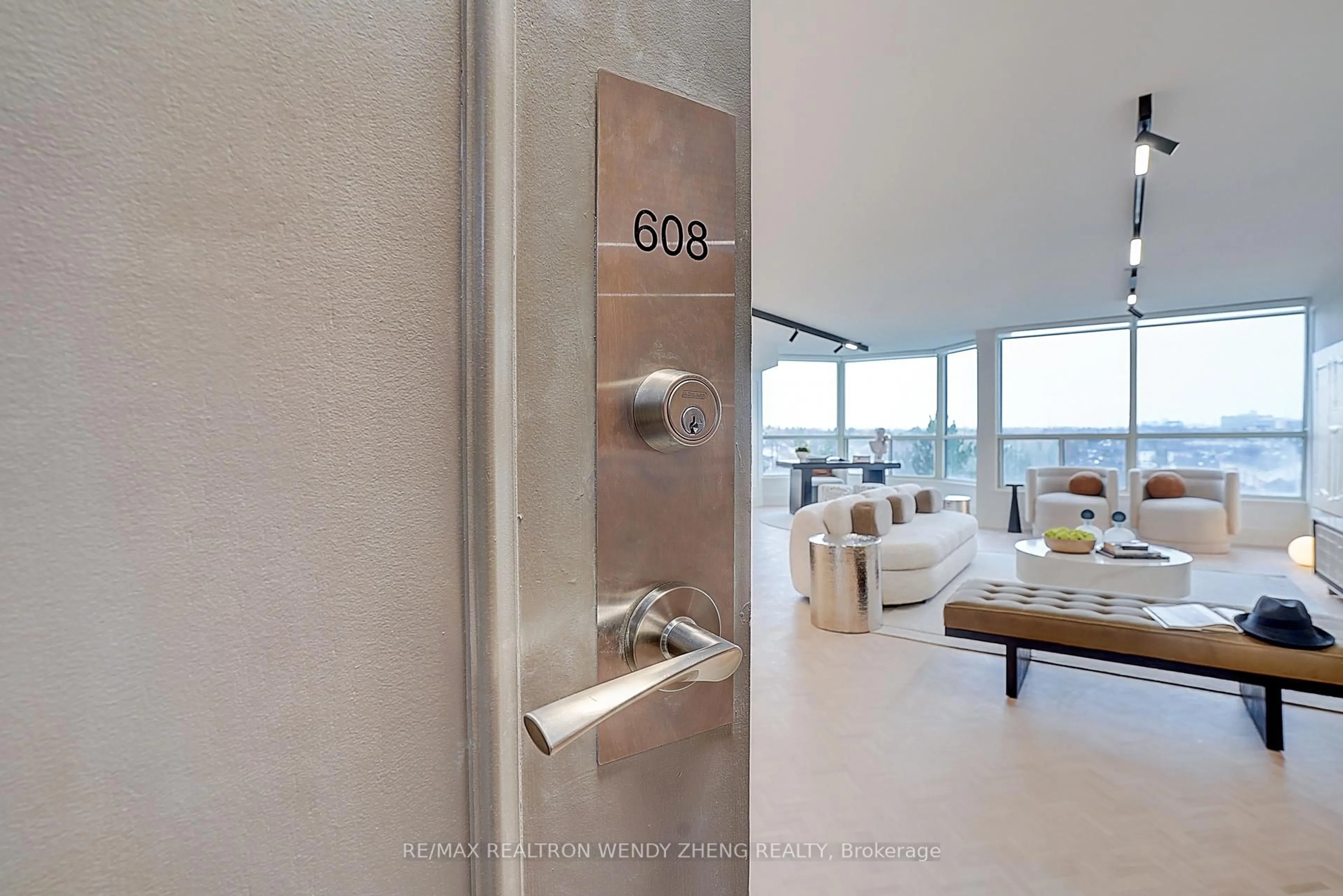 Indoor foyer for 1 Clark Ave #608, Vaughan Ontario L4J 7Y6