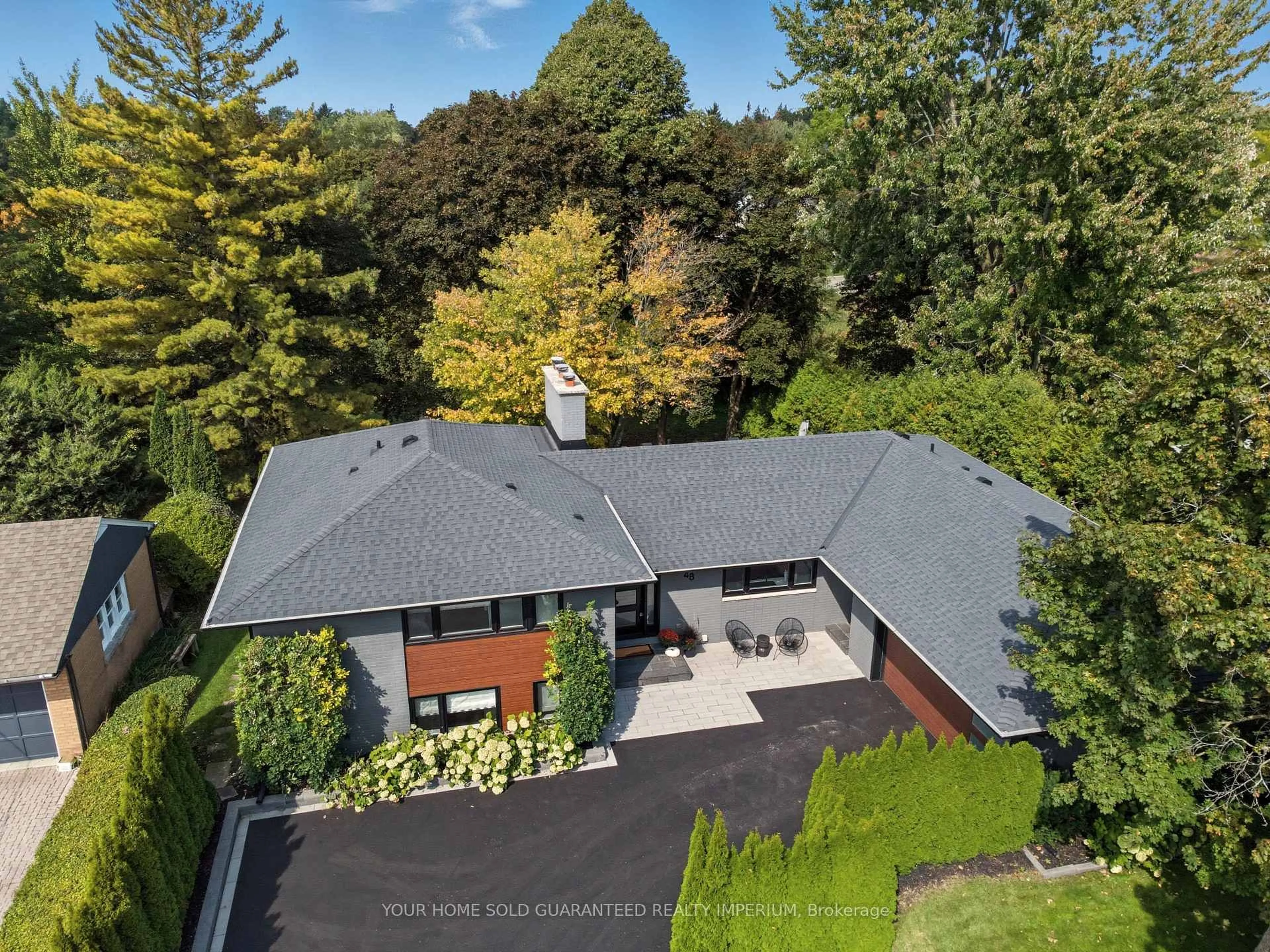 A pic from outside/outdoor area/front of a property/back of a property/a pic from drone, forest/trees view for 48 Royal Rd, Aurora Ontario L4G 1A9
