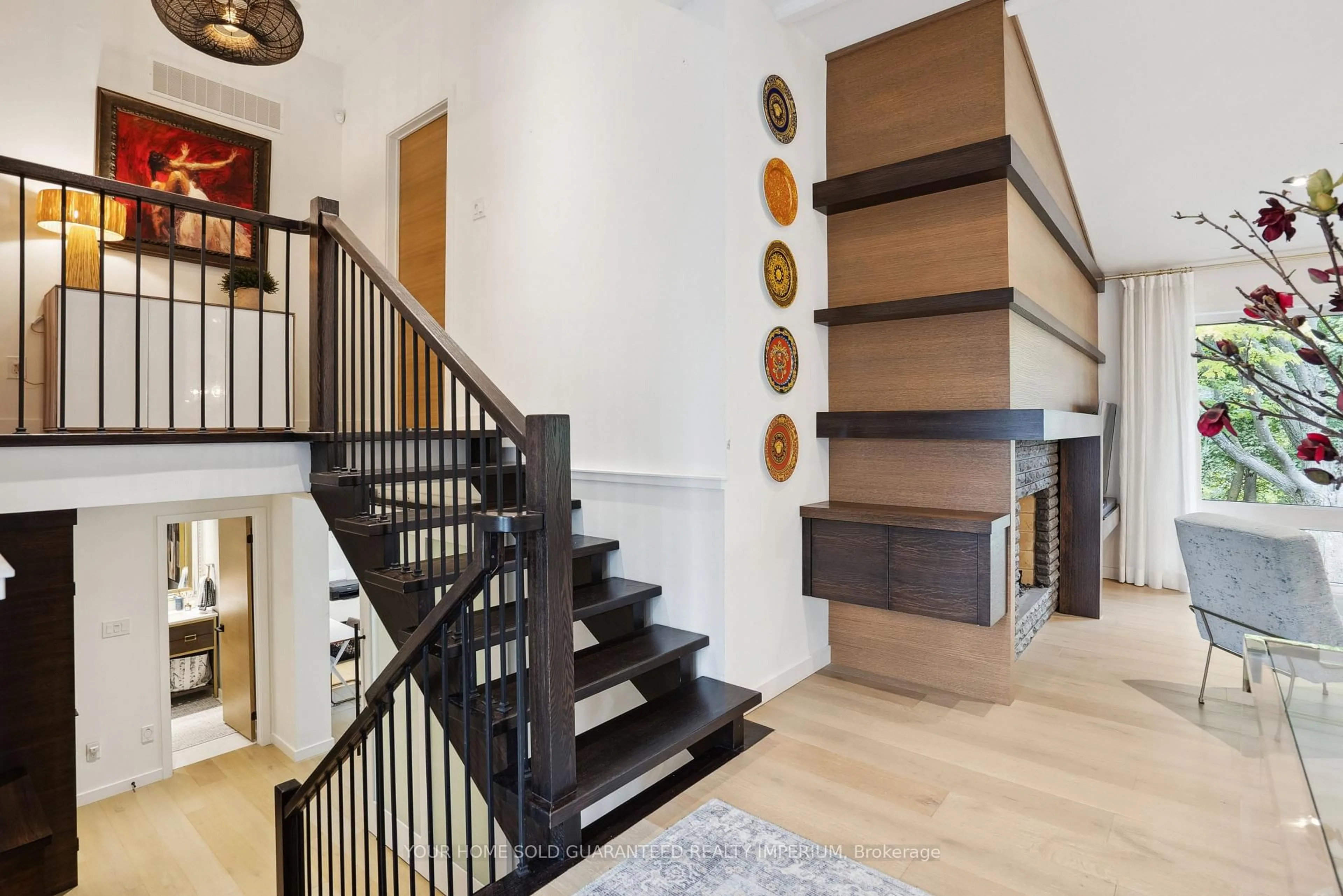 Unknown for 48 Royal Rd, Aurora Ontario L4G 1A9