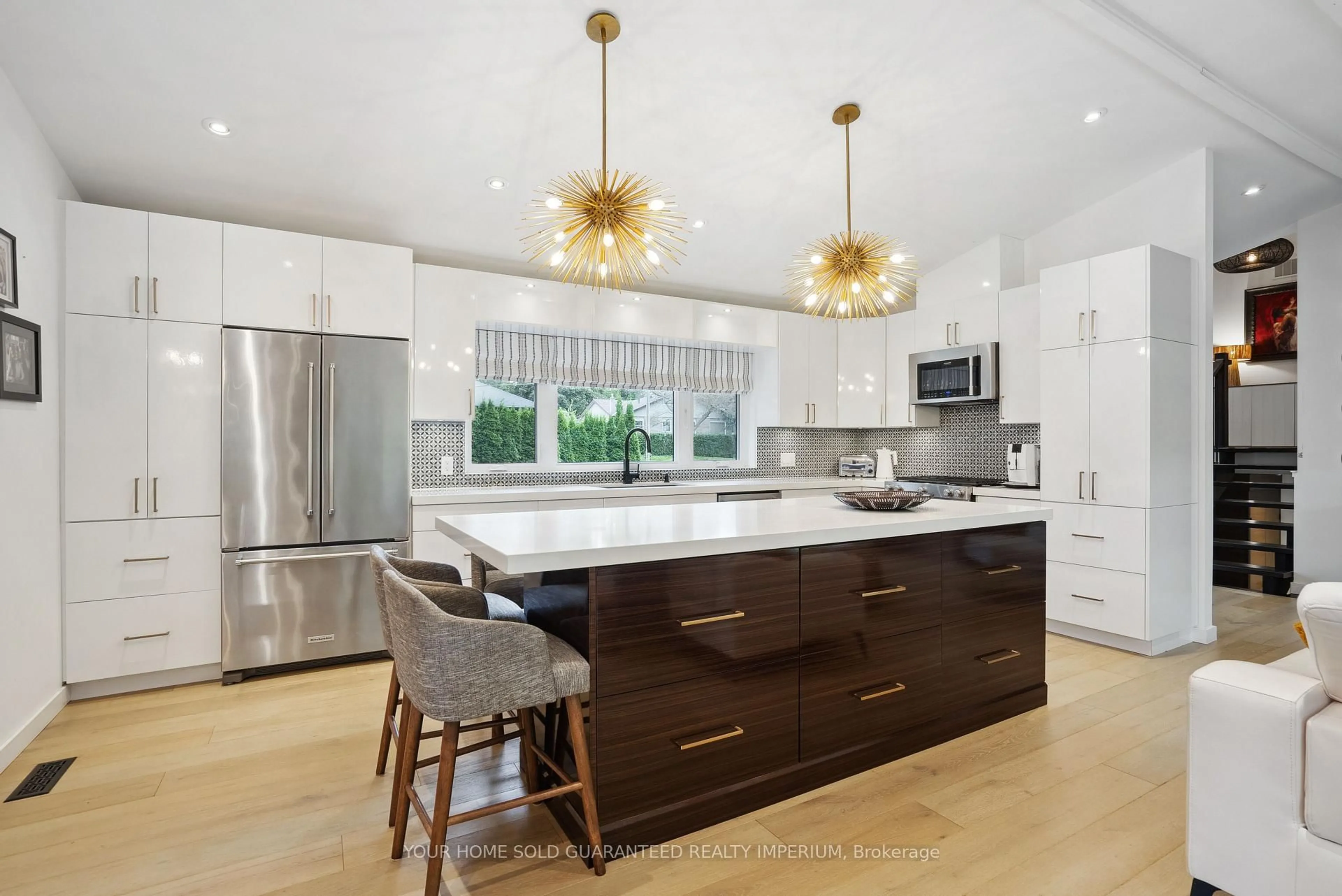 Contemporary kitchen, unknown for 48 Royal Rd, Aurora Ontario L4G 1A9