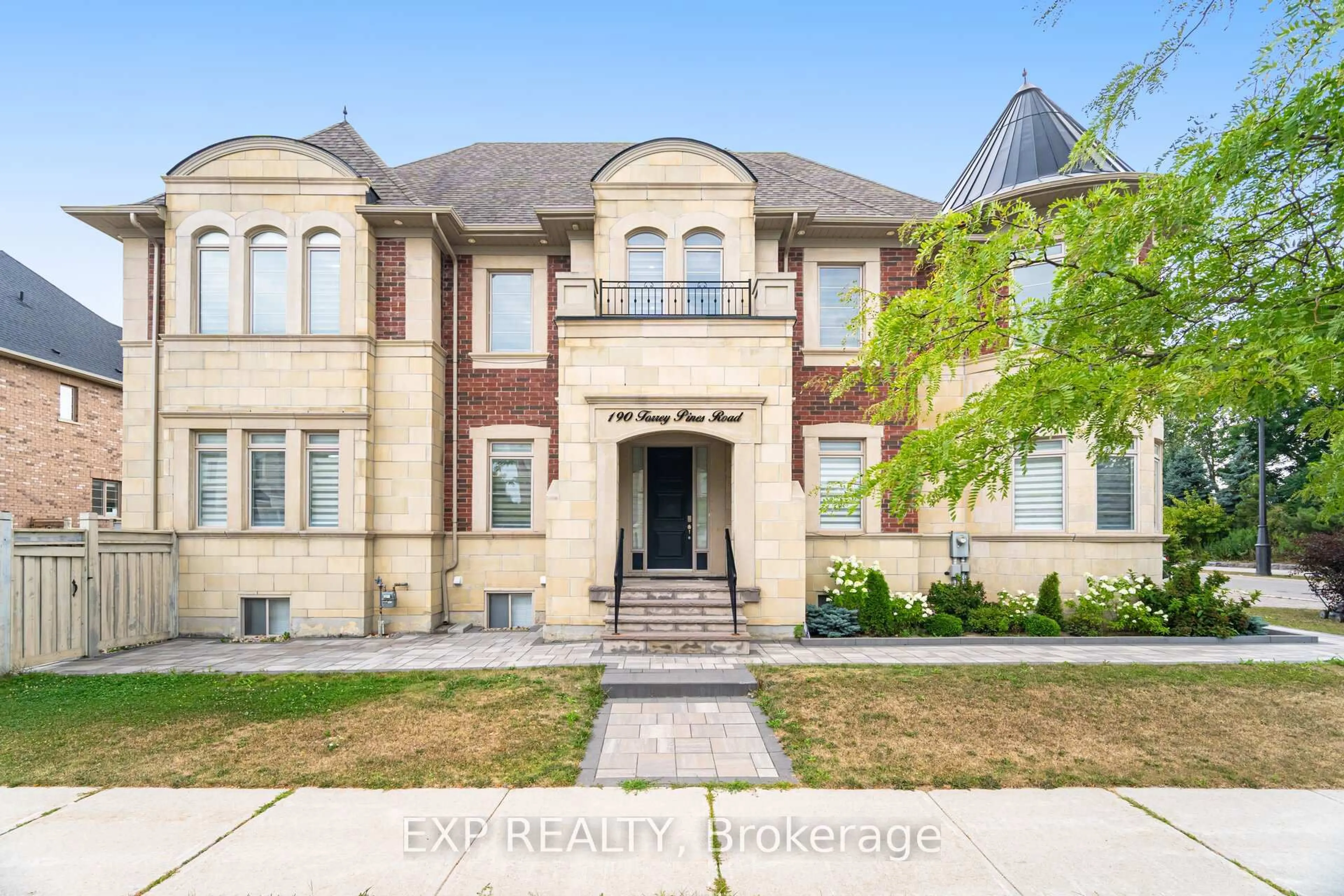 Home with brick exterior material, street for 190 Torrey Pines Rd, Vaughan Ontario L4H 3N5