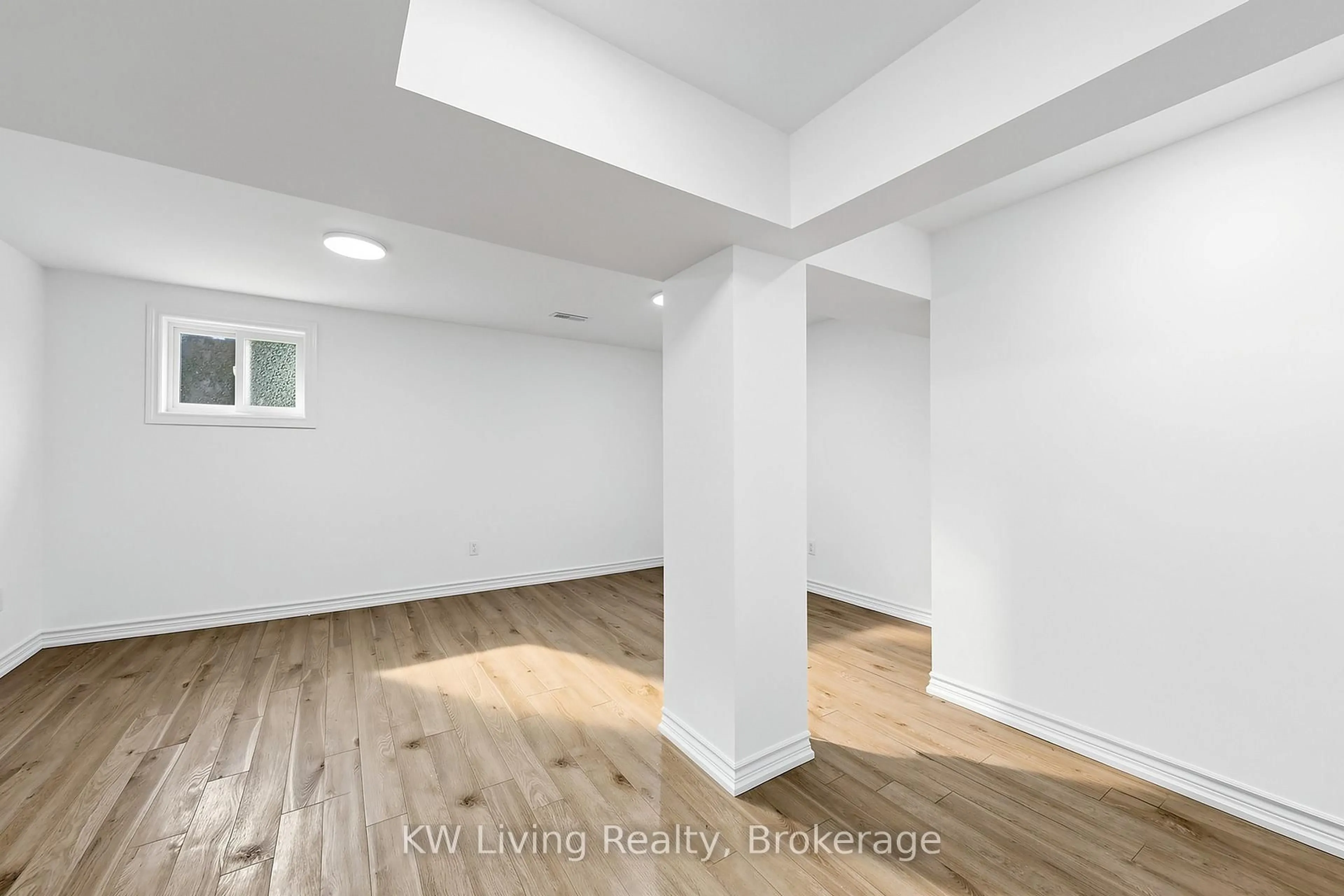 A pic of a room for 24 The Carriage Way, Markham Ontario L3T 4V1